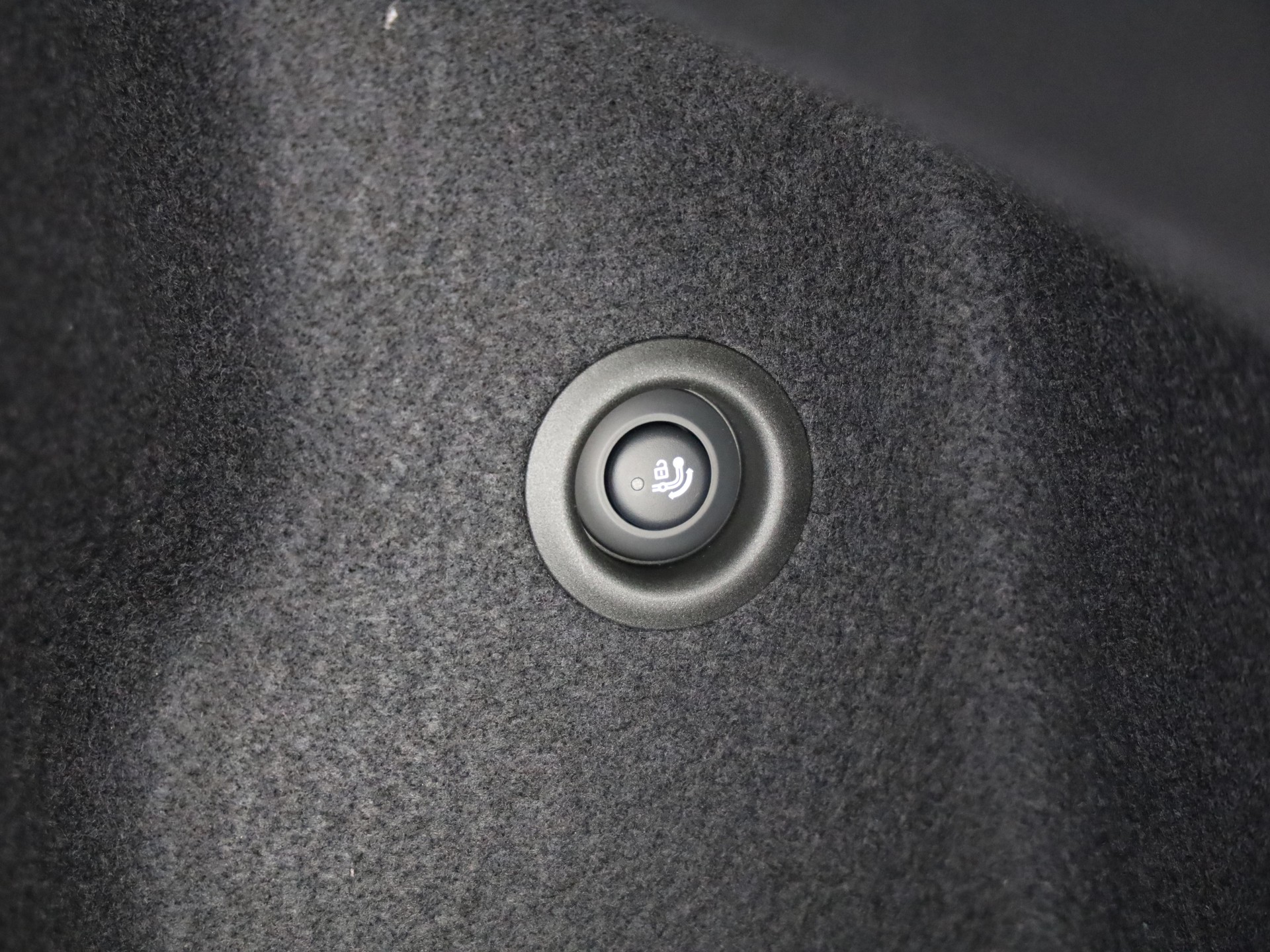 BMW iX2 30 xDrive-image-8