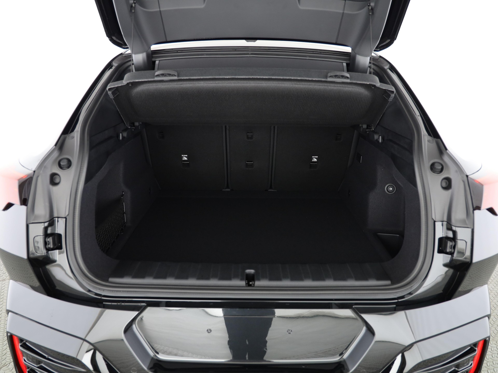 BMW iX2 30 xDrive-image-7