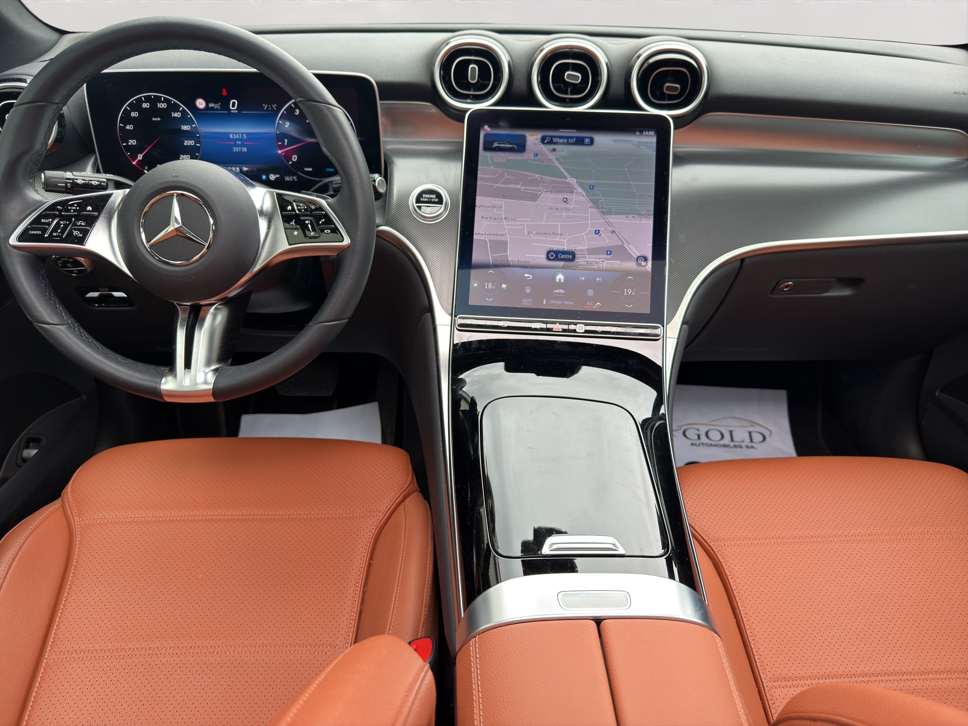 MERCEDES-BENZ GLC 200 Avantgarde 4Matic 9G-Tronic-image-2