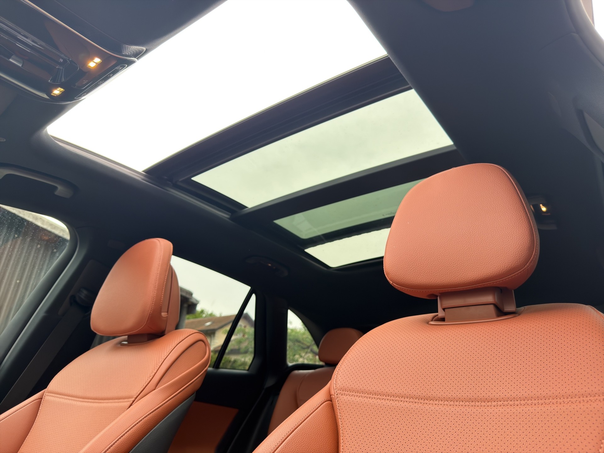 MERCEDES-BENZ GLC 200 Avantgarde 4Matic 9G-Tronic-image-4