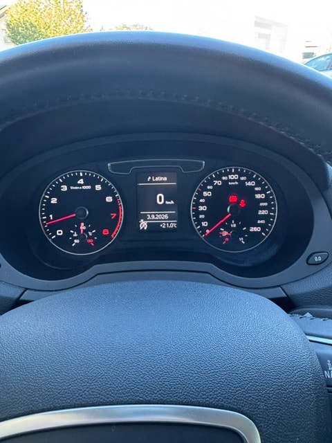 AUDI Q3 1.4 TFSI ultra design-image-8