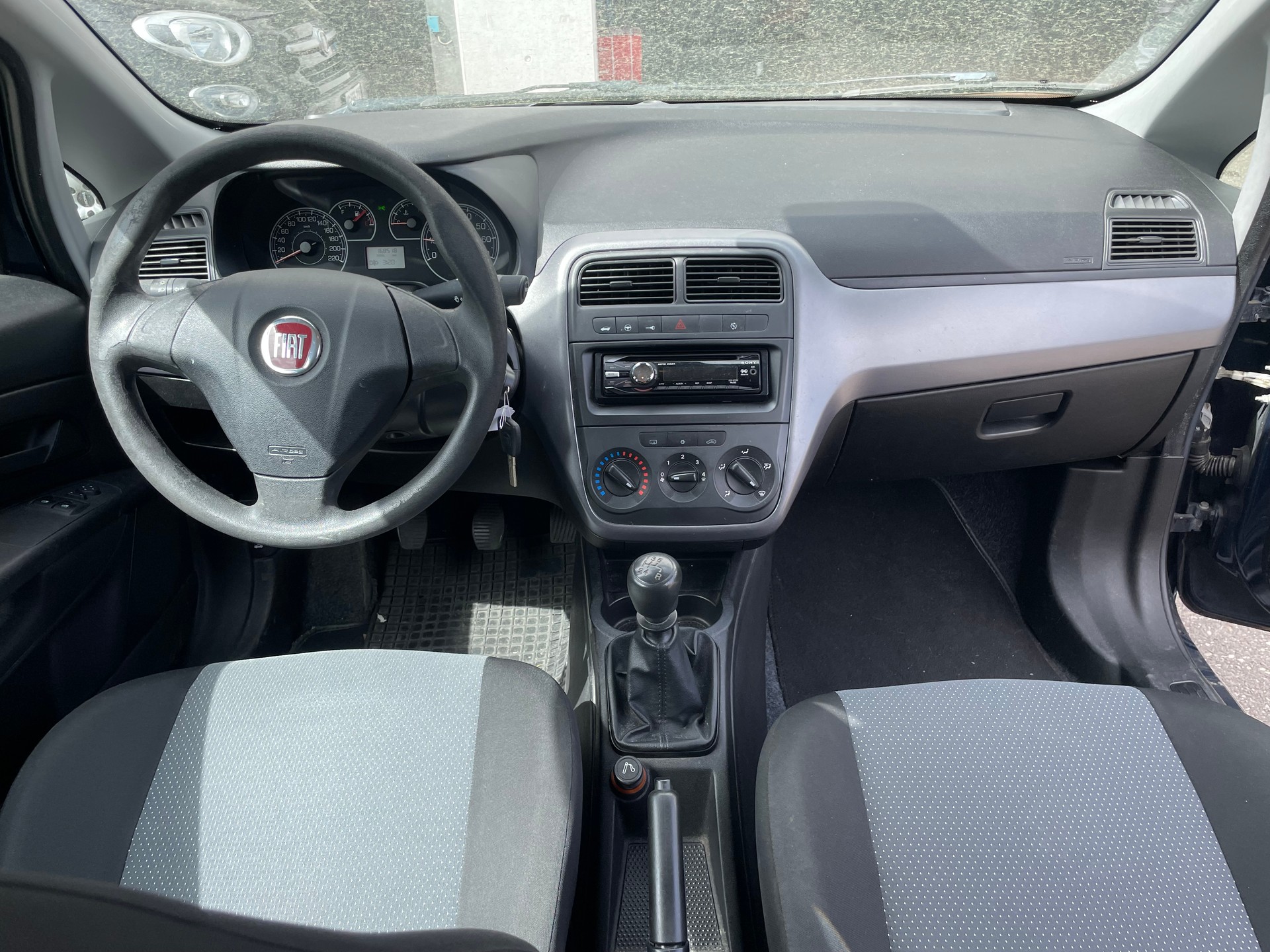 FIAT Punto 1.2 Actual-image-9