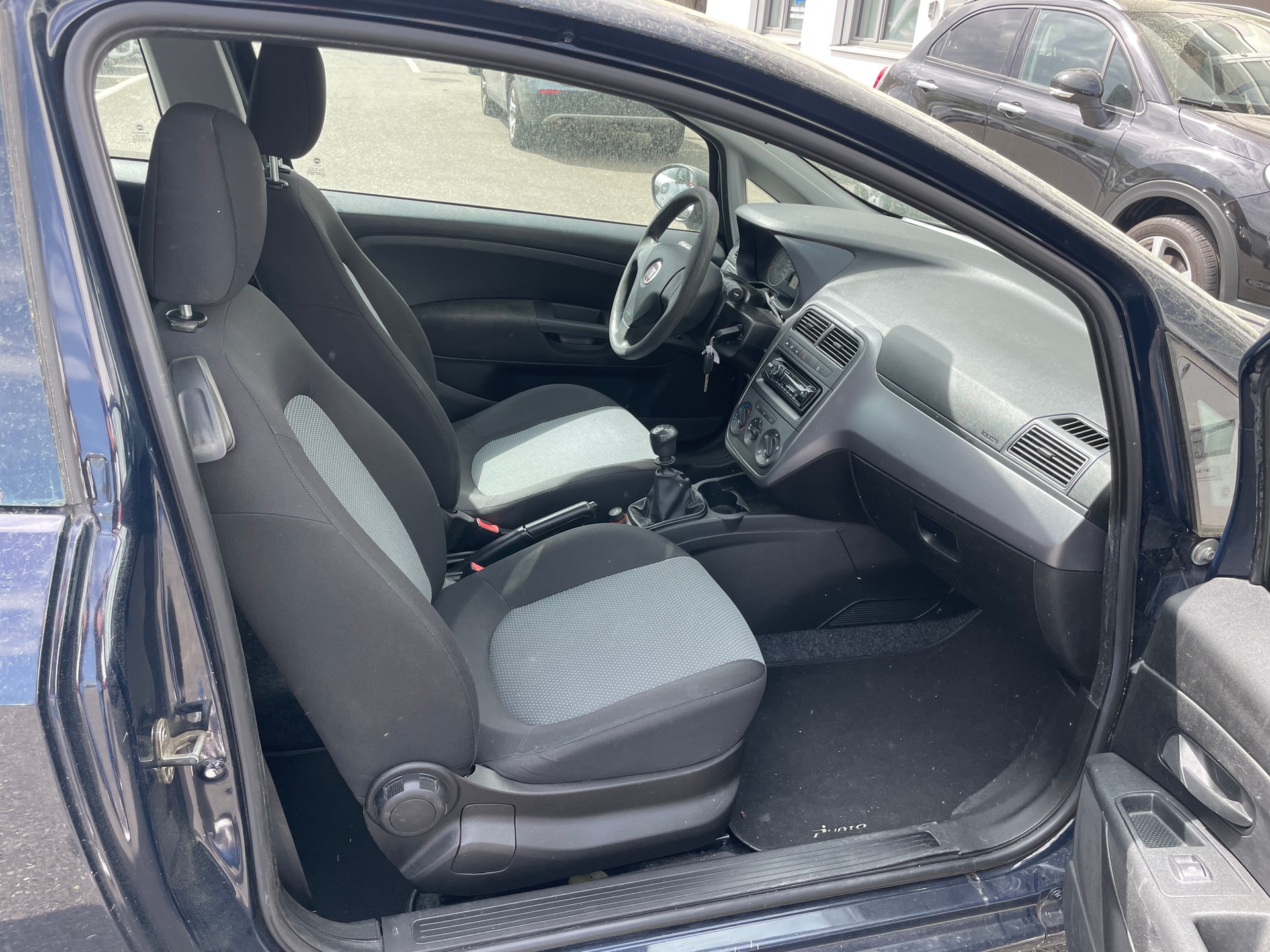 FIAT Punto 1.2 Actual-image-10