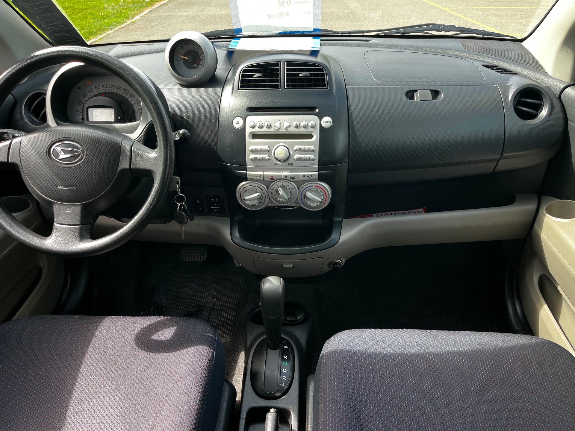 DAIHATSU SIRION-image-10