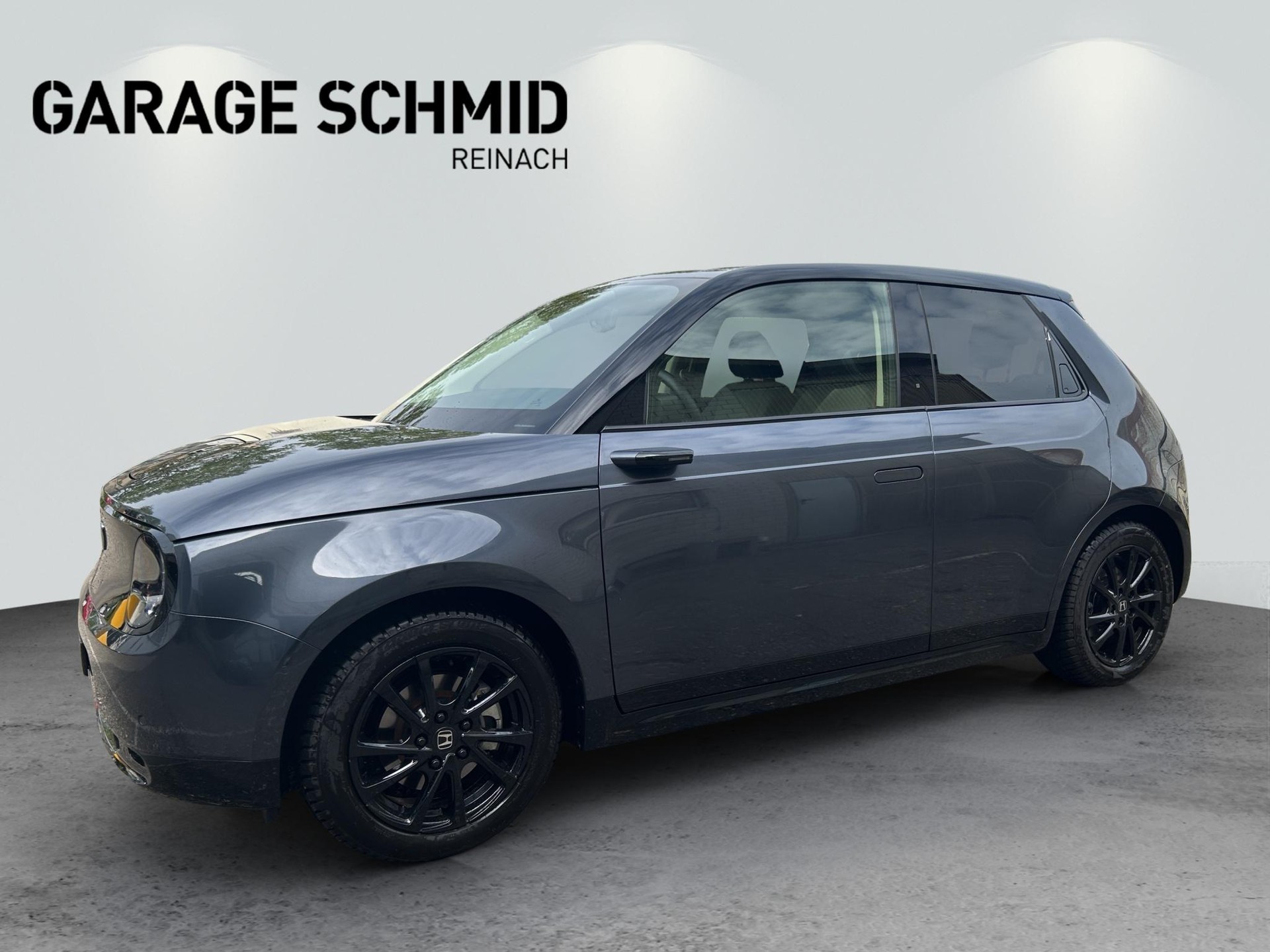 HONDA e electric Advance-showroom-element-2