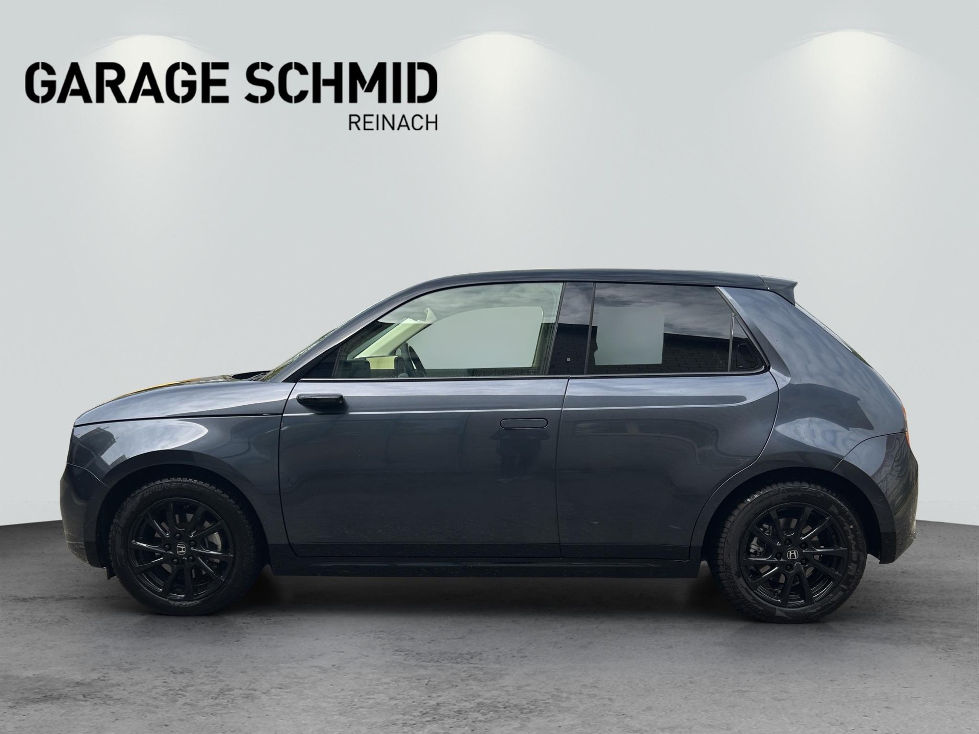 HONDA e electric Advance-showroom-element-3