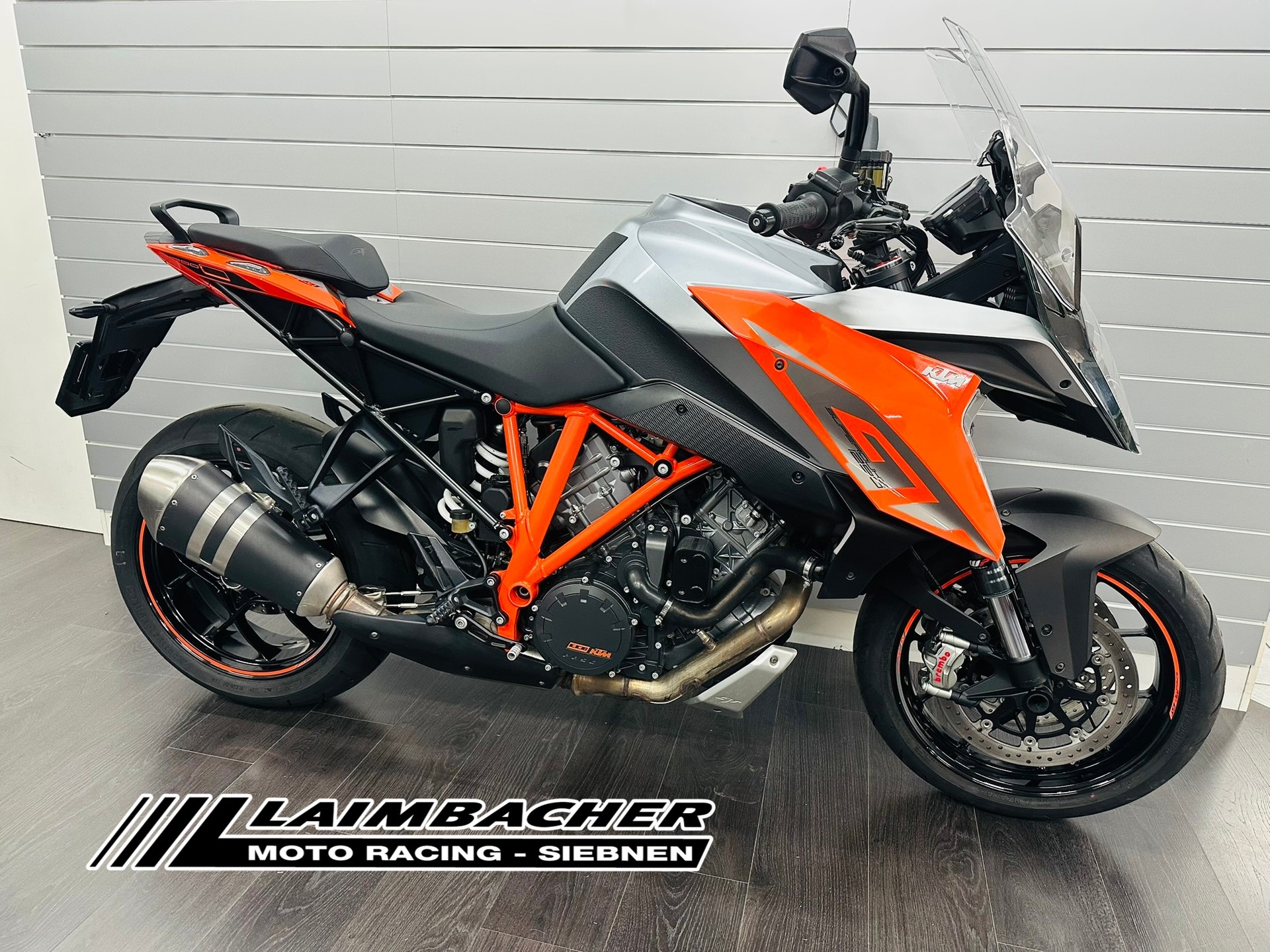 KTM 1290 Super Duke GT-showroom-element-2