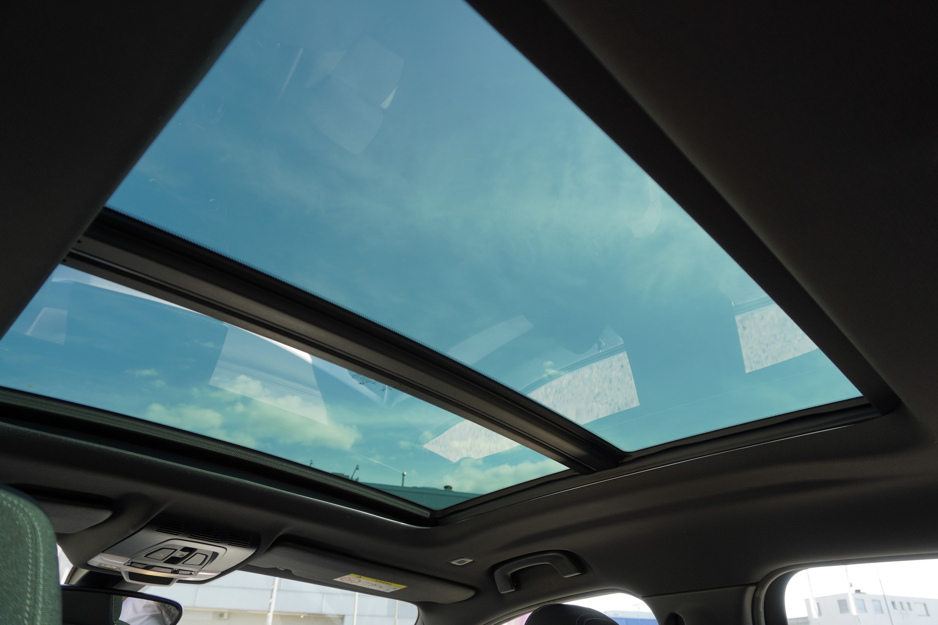 BMW X2 xDrive 20i-image-18