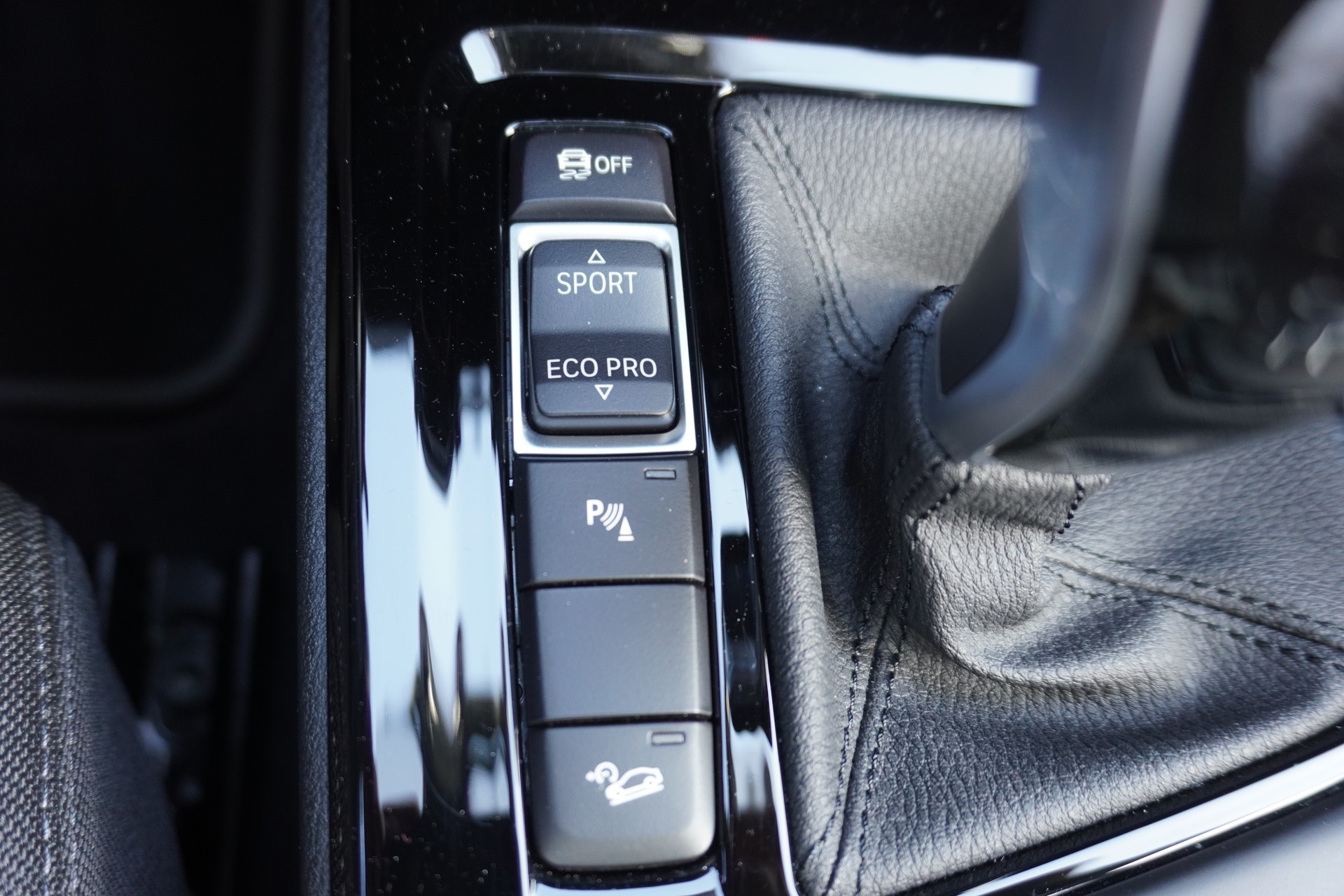 BMW X2 xDrive 20i-image-26