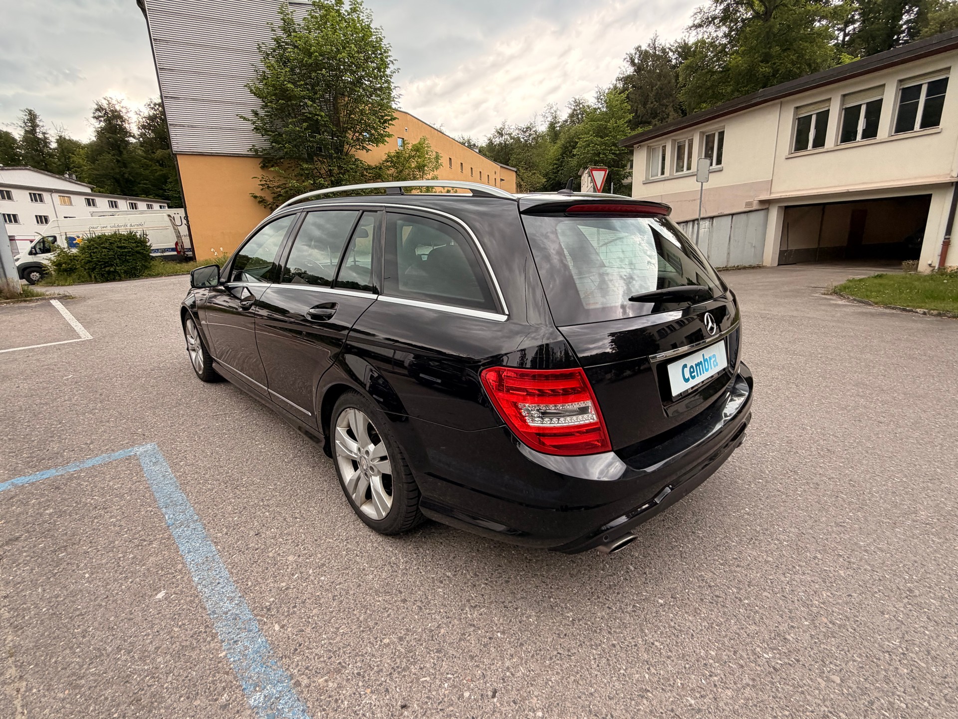 MERCEDES-BENZ C 300 CDI Elégance 4Matic 7G-Tronic-image-3