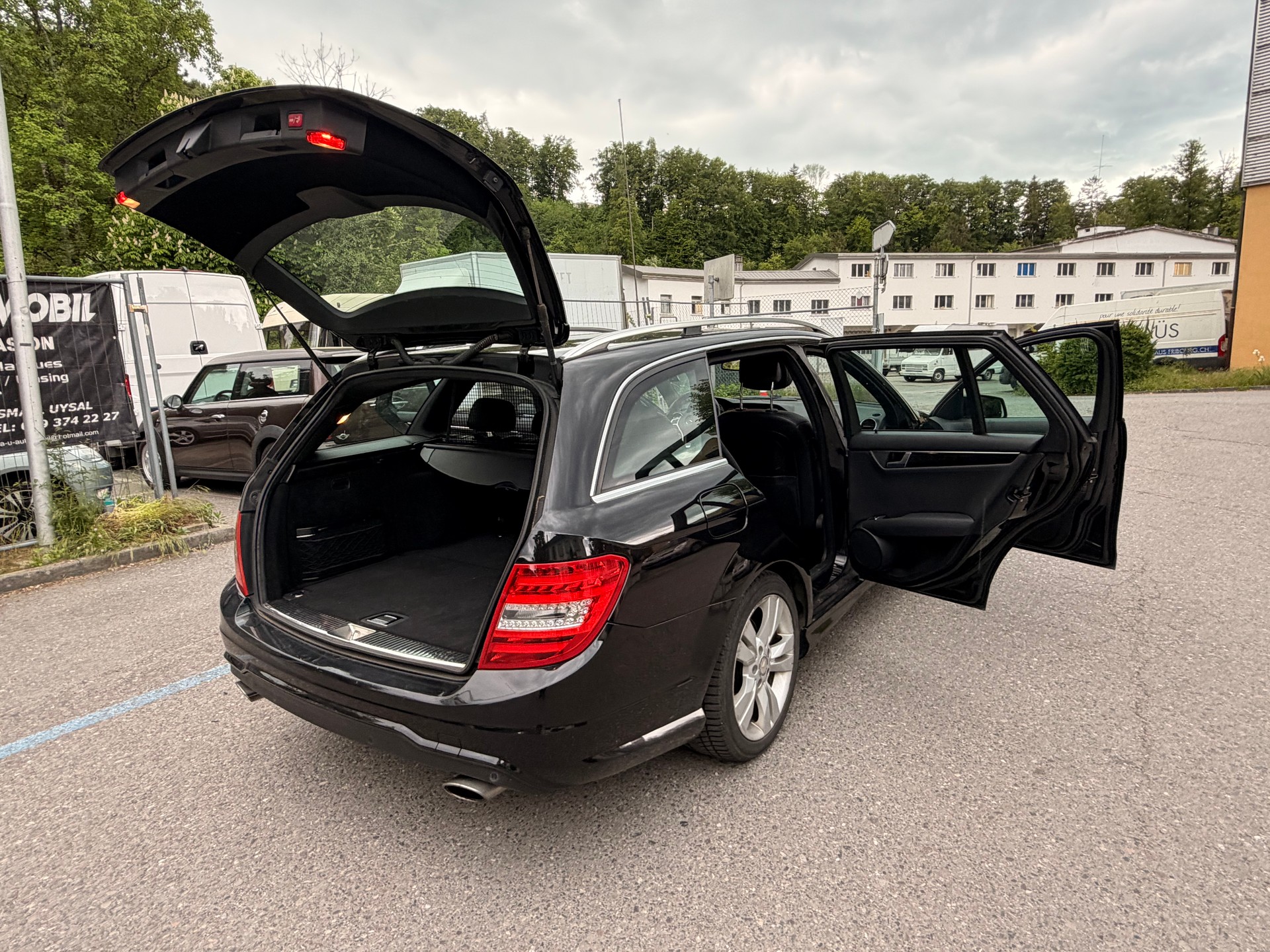 MERCEDES-BENZ C 300 CDI Elégance 4Matic 7G-Tronic-image-19