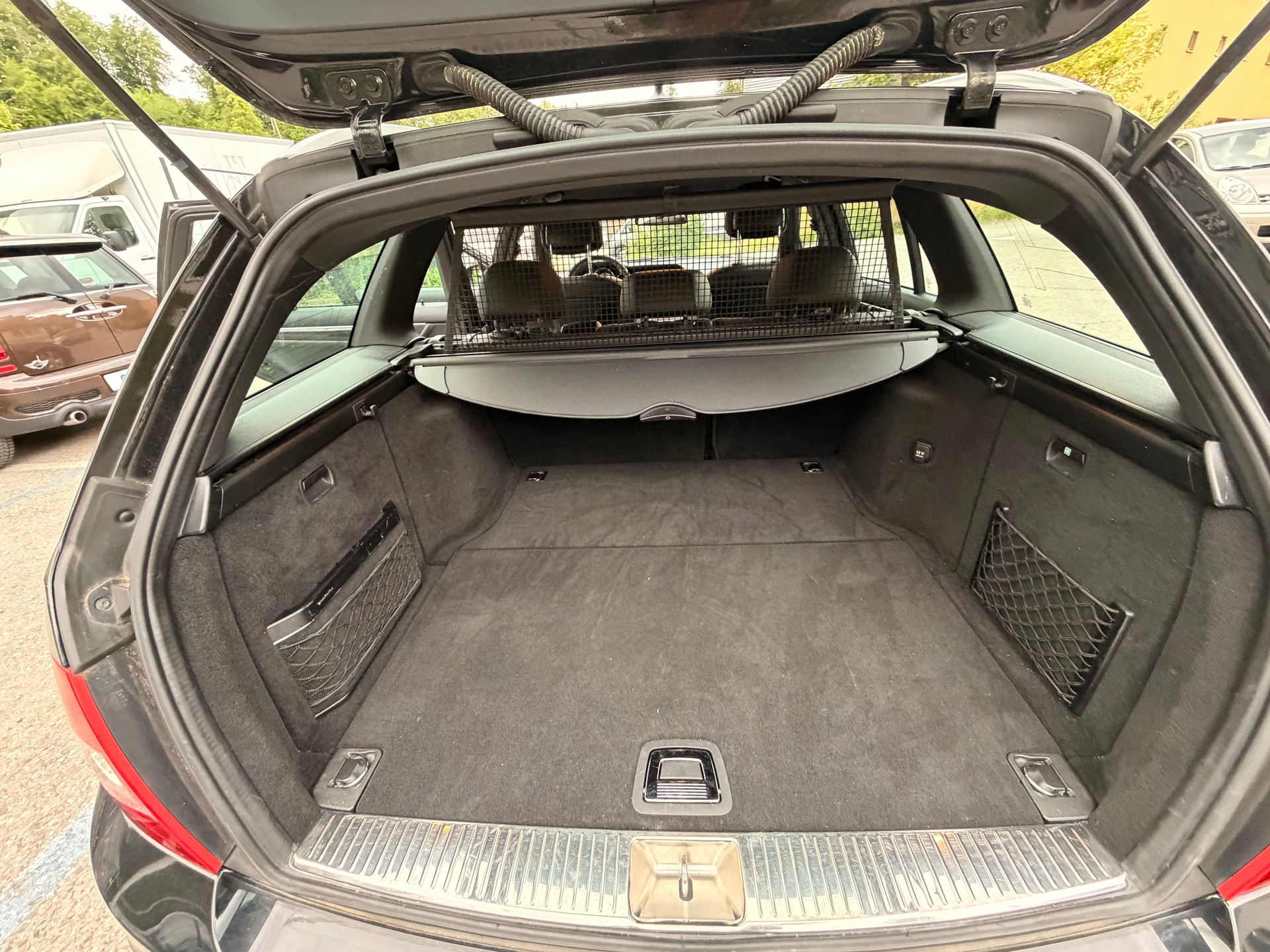 MERCEDES-BENZ C 300 CDI Elégance 4Matic 7G-Tronic-image-9