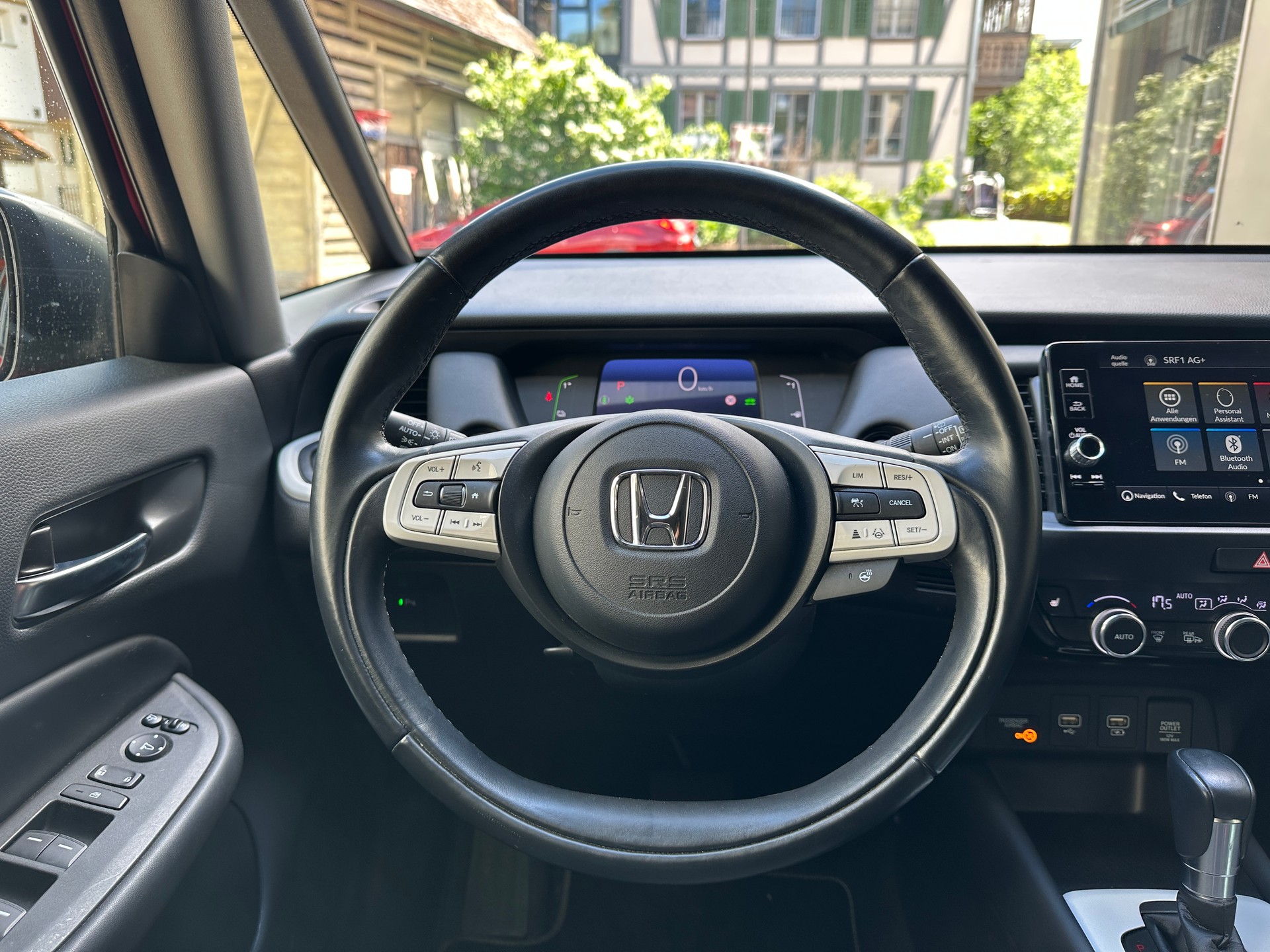 HONDA Jazz 1.5i-MMD Executive E-CVT-image-5