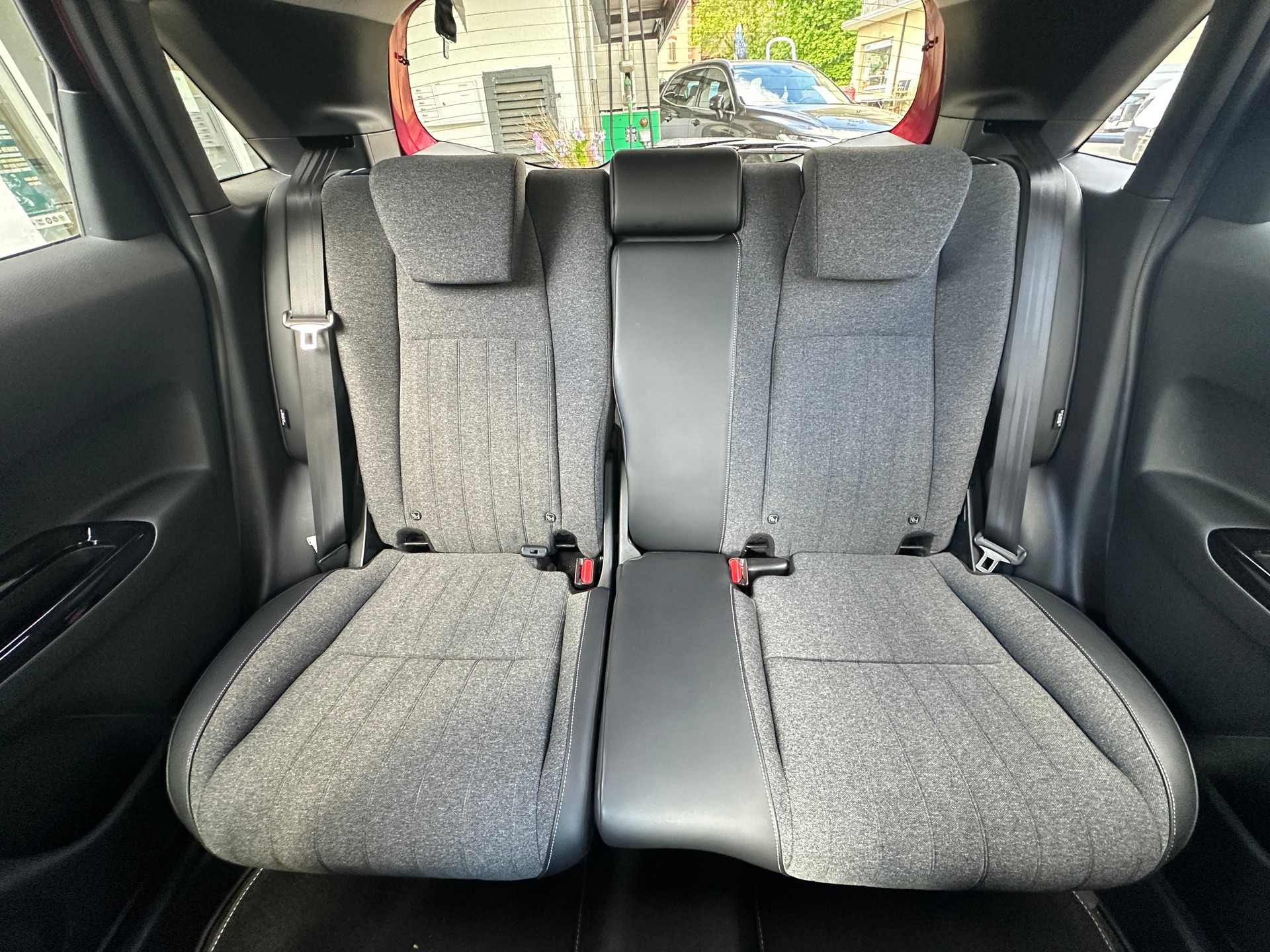 HONDA Jazz 1.5i-MMD Executive E-CVT-image-13