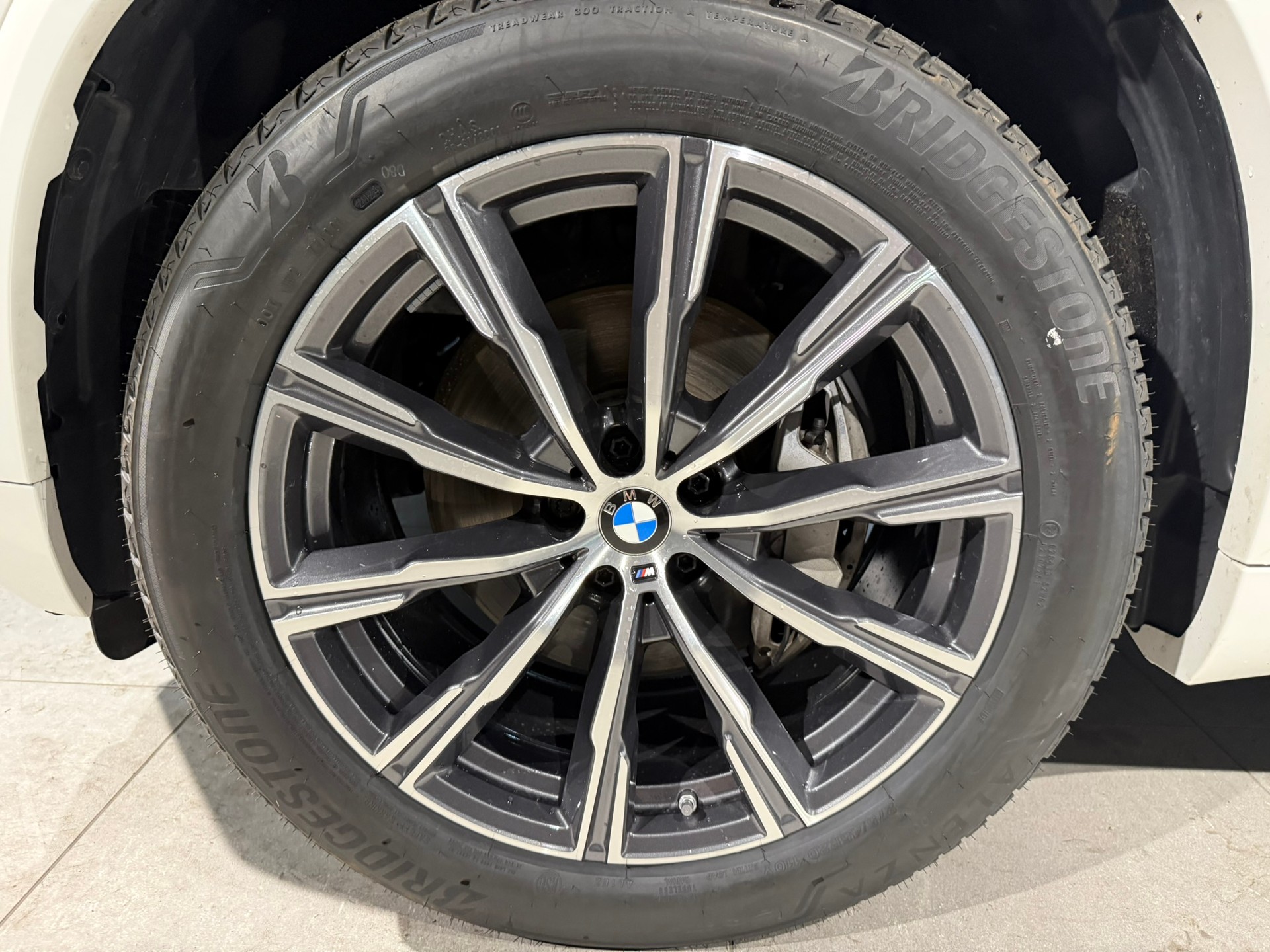 BMW X5 xDrive 48V 30d M Sport Steptronic-image-11