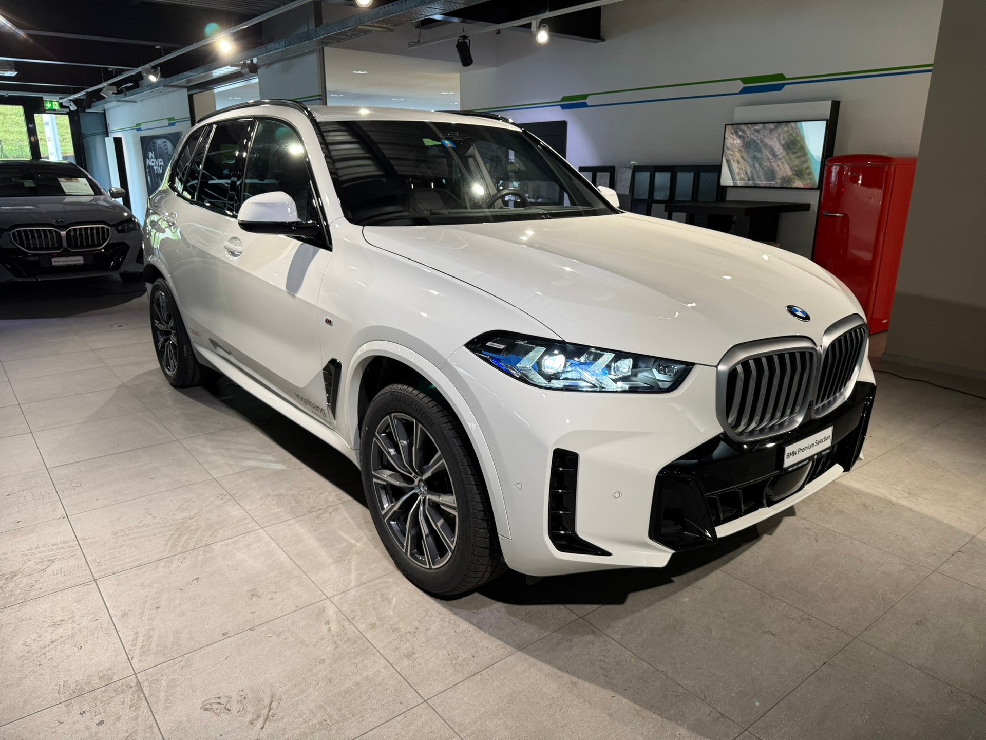 BMW X5 xDrive 48V 30d M Sport Steptronic-image-0
