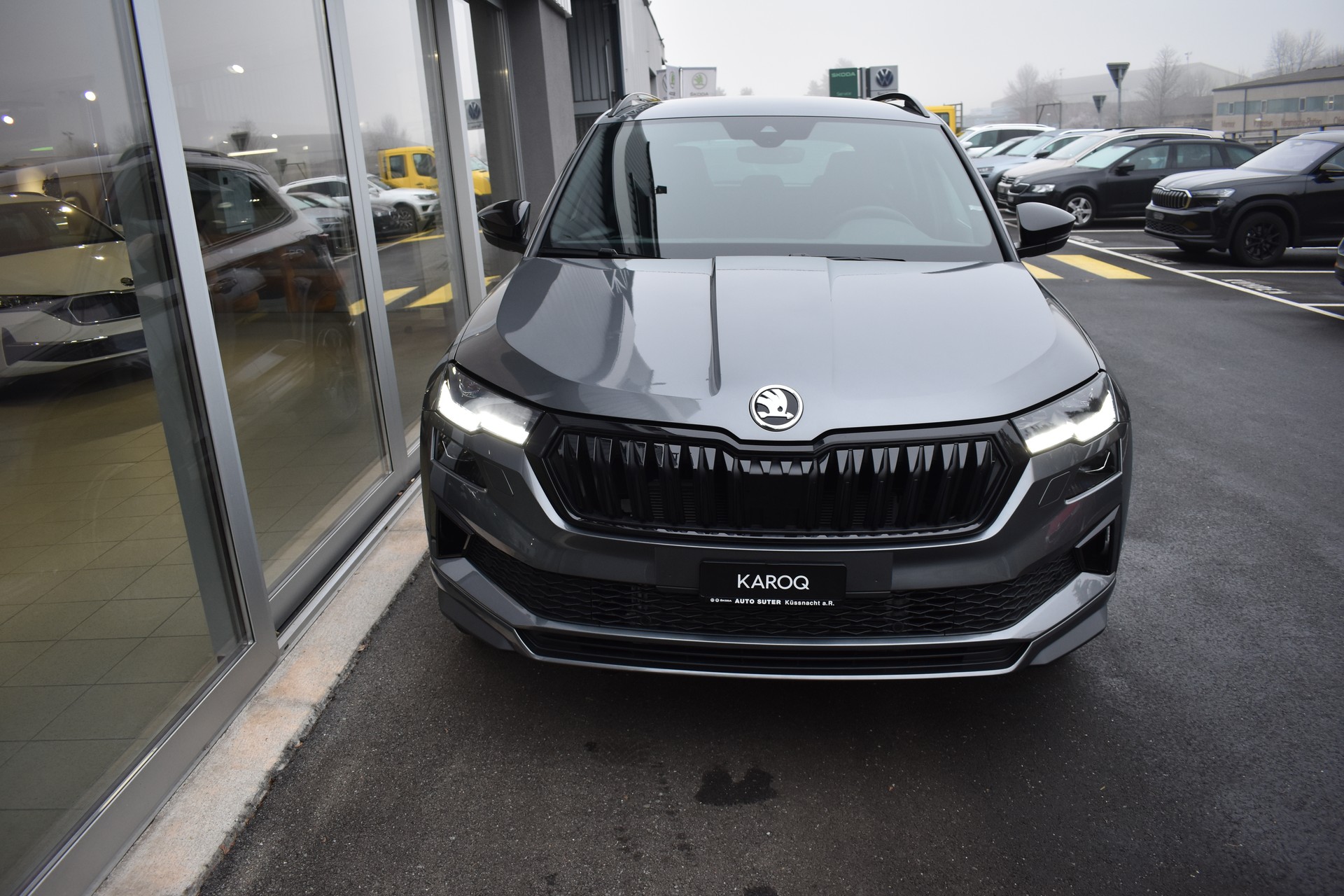 SKODA Karoq 1.5 TSI SportLine DSG-showroom-element-1