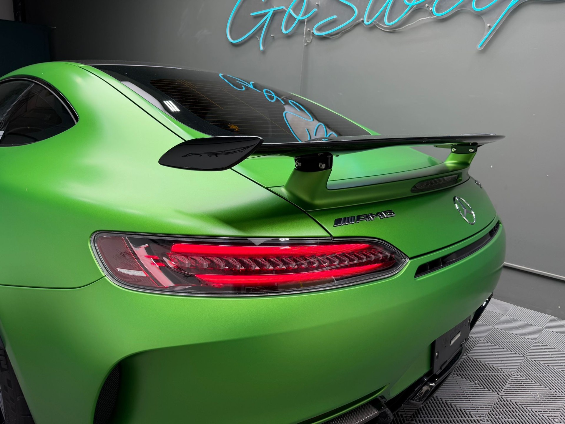 MERCEDES-BENZ AMG GT R Speedshift DCT-image-5