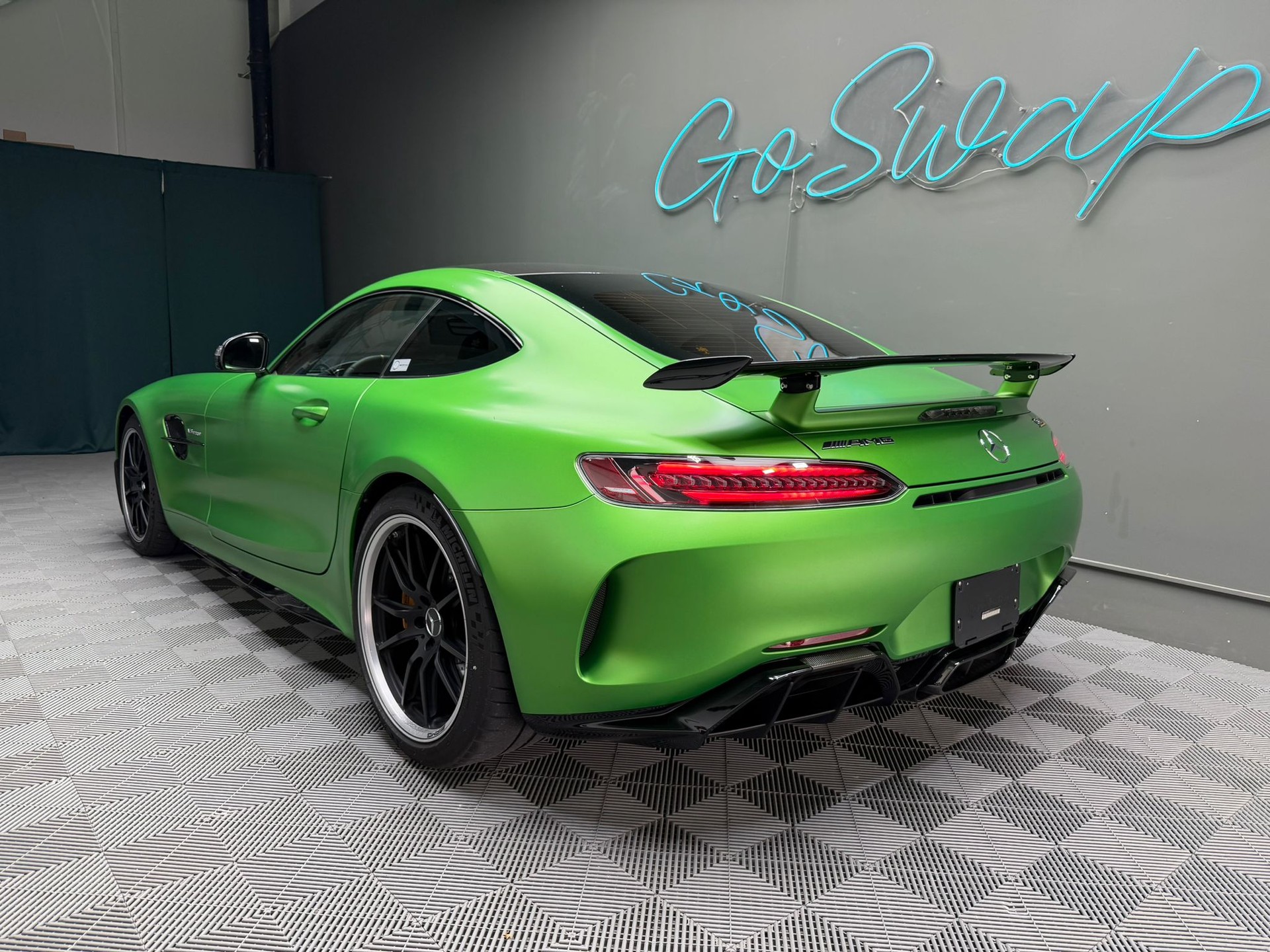 MERCEDES-BENZ AMG GT R Speedshift DCT-image-4