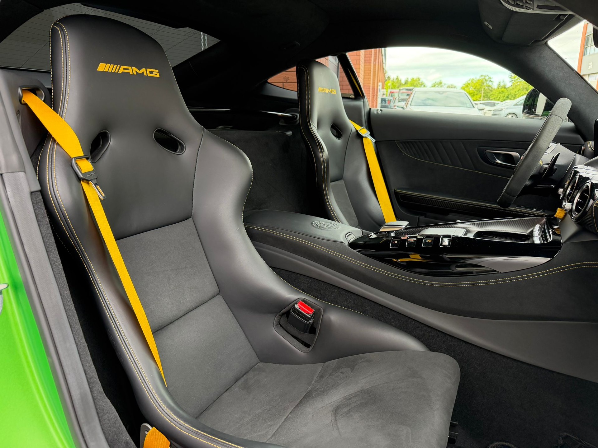 MERCEDES-BENZ AMG GT R Speedshift DCT-image-12