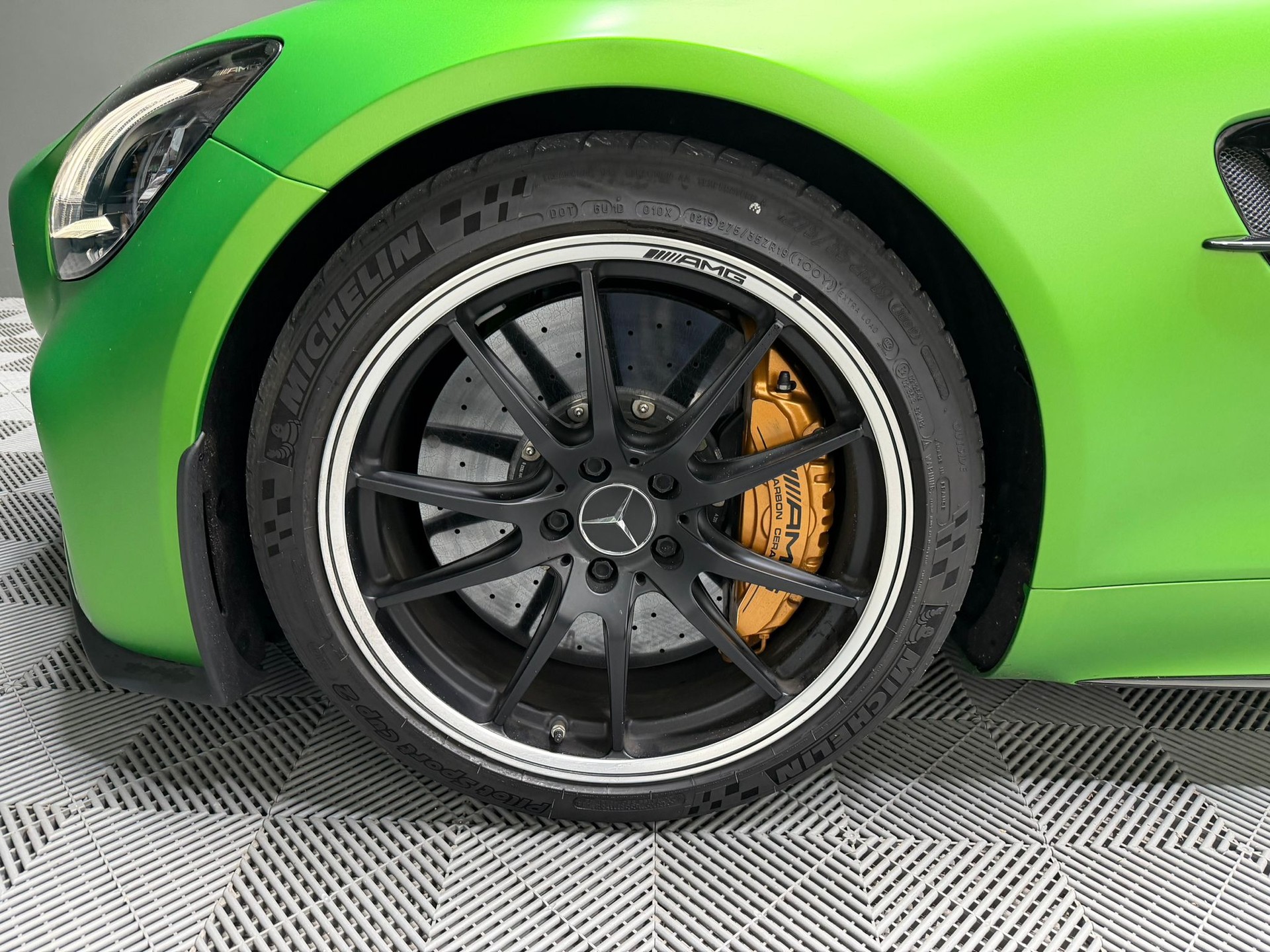 MERCEDES-BENZ AMG GT R Speedshift DCT-image-22