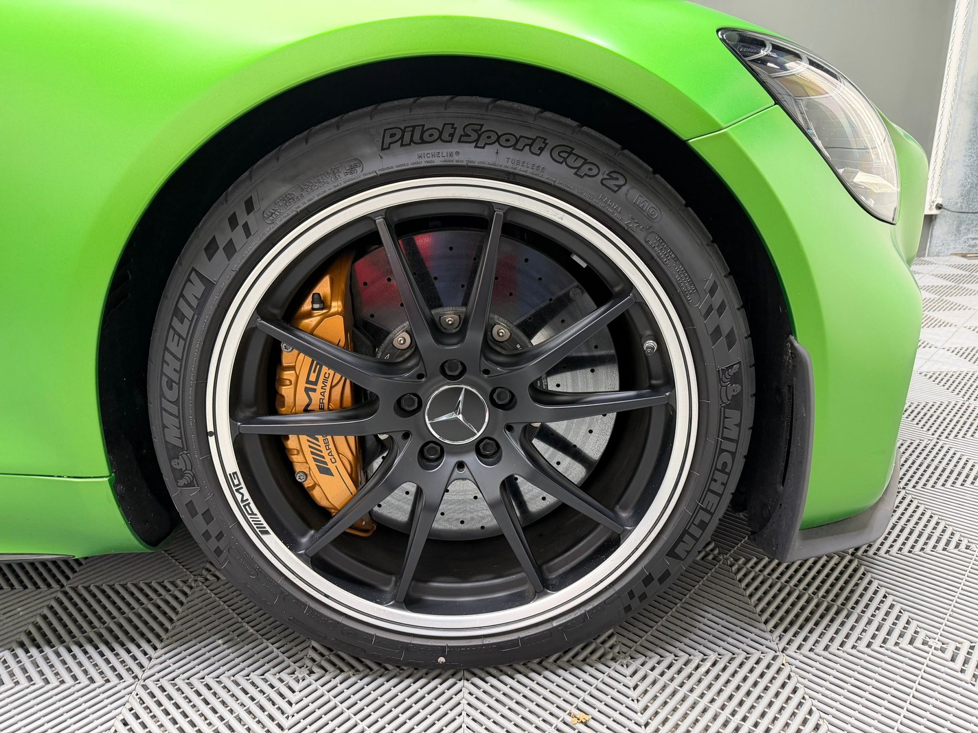 MERCEDES-BENZ AMG GT R Speedshift DCT-image-25