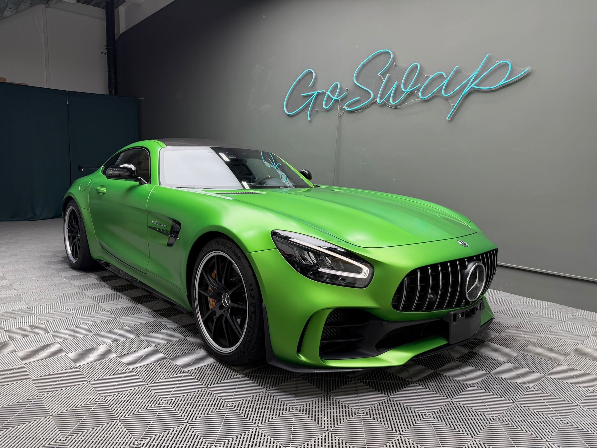 MERCEDES-BENZ AMG GT R Speedshift DCT-image-0