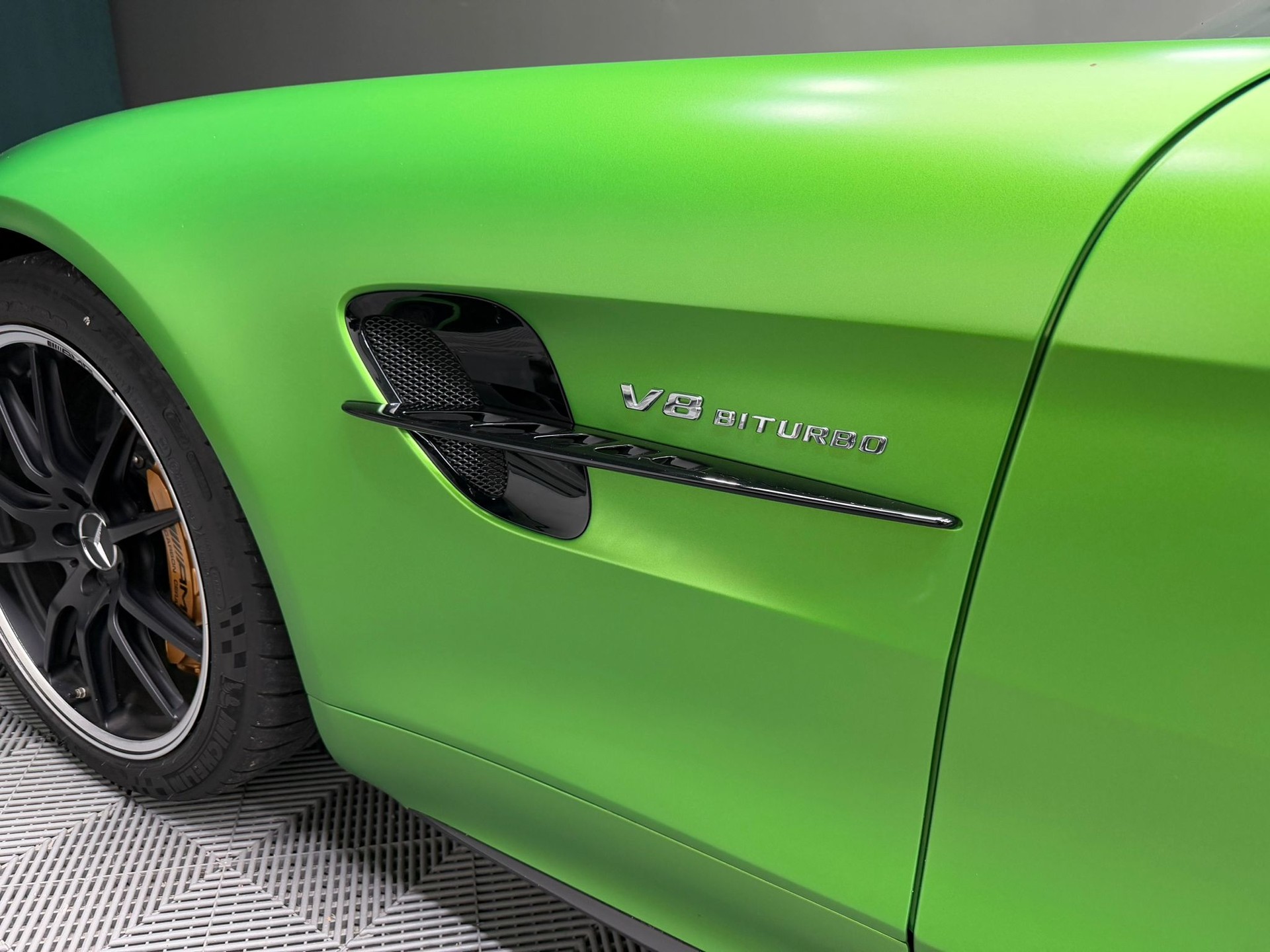 MERCEDES-BENZ AMG GT R Speedshift DCT-image-6