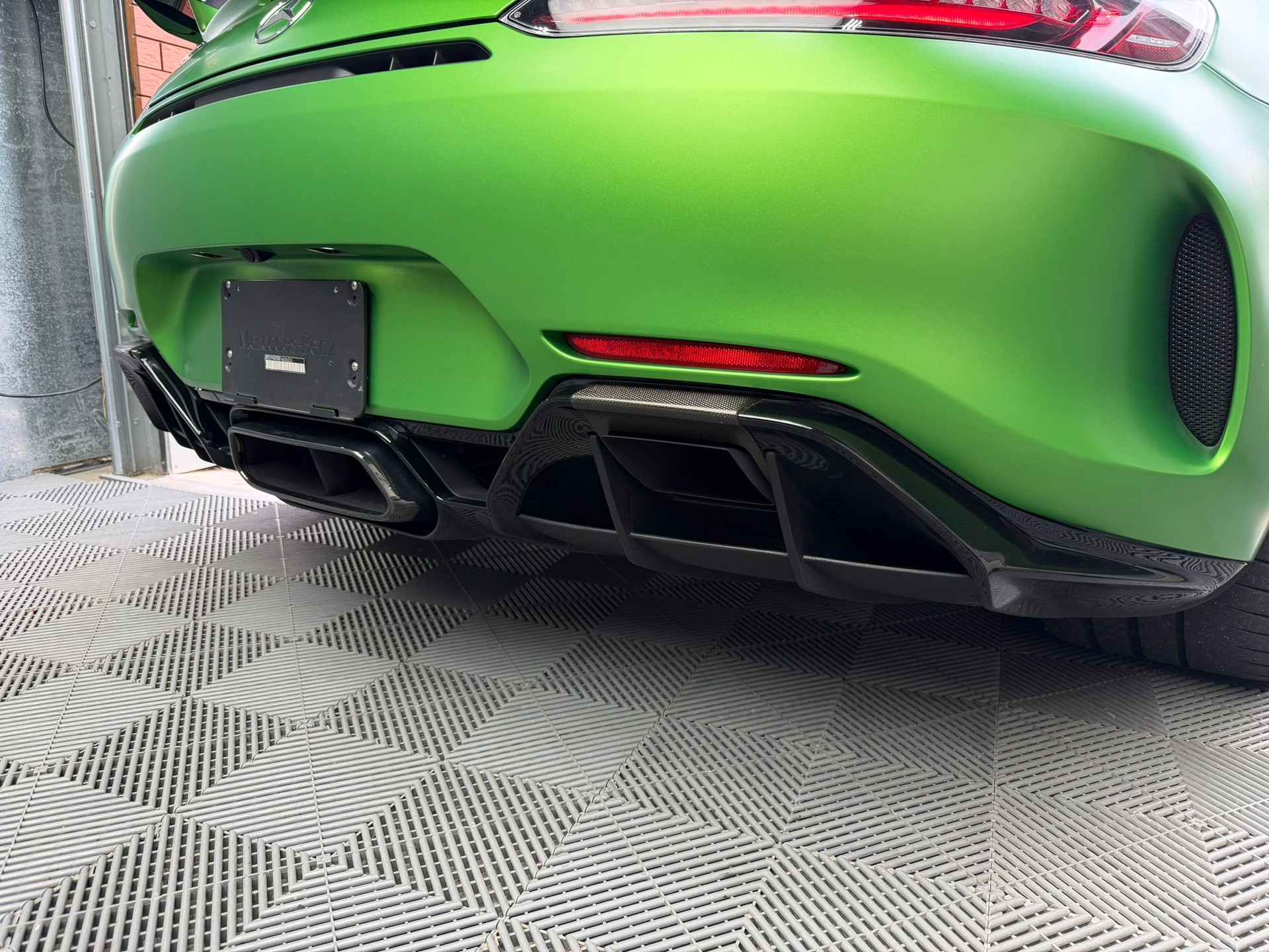 MERCEDES-BENZ AMG GT R Speedshift DCT-image-10