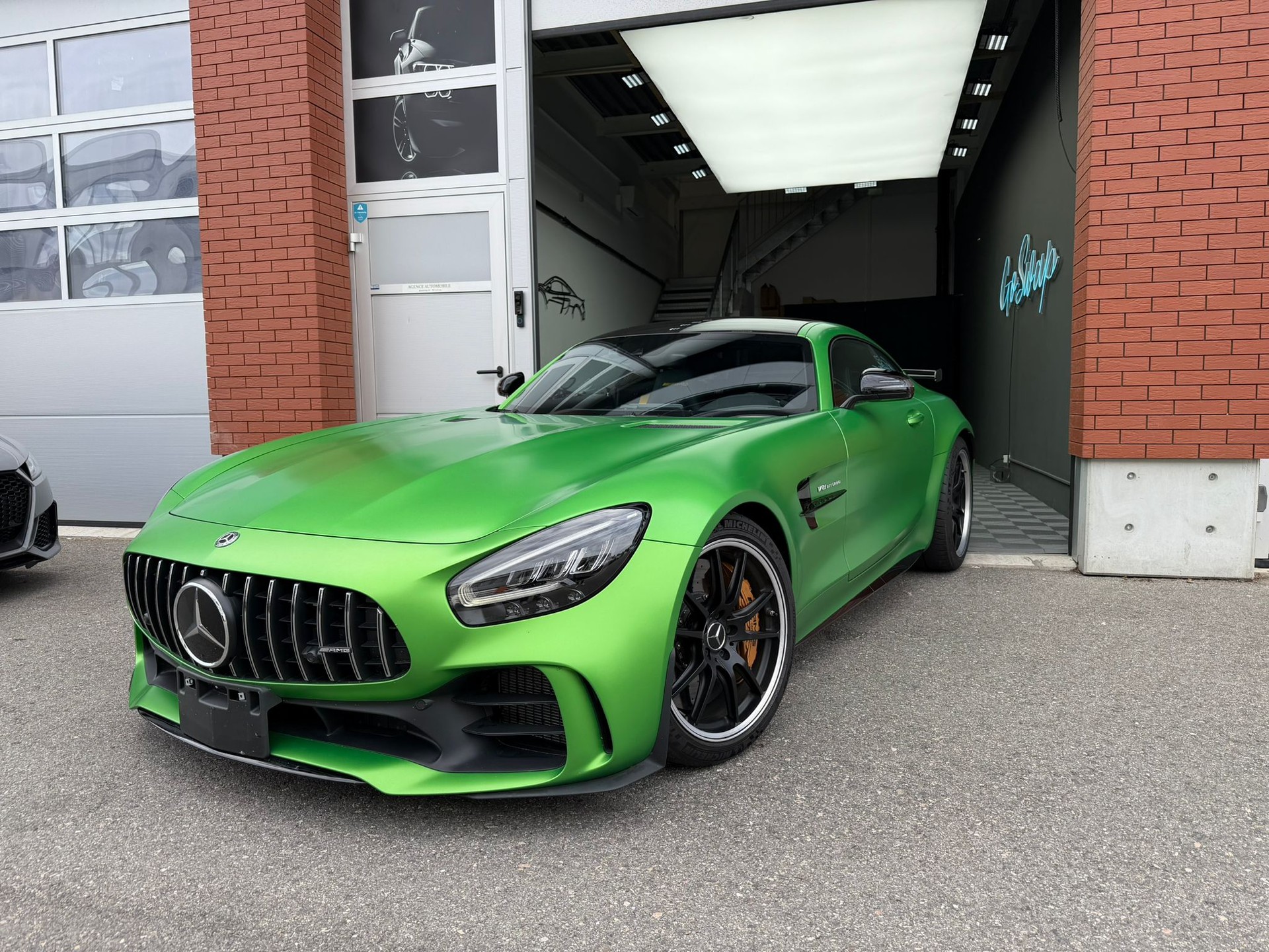 MERCEDES-BENZ AMG GT R Speedshift DCT-image-1