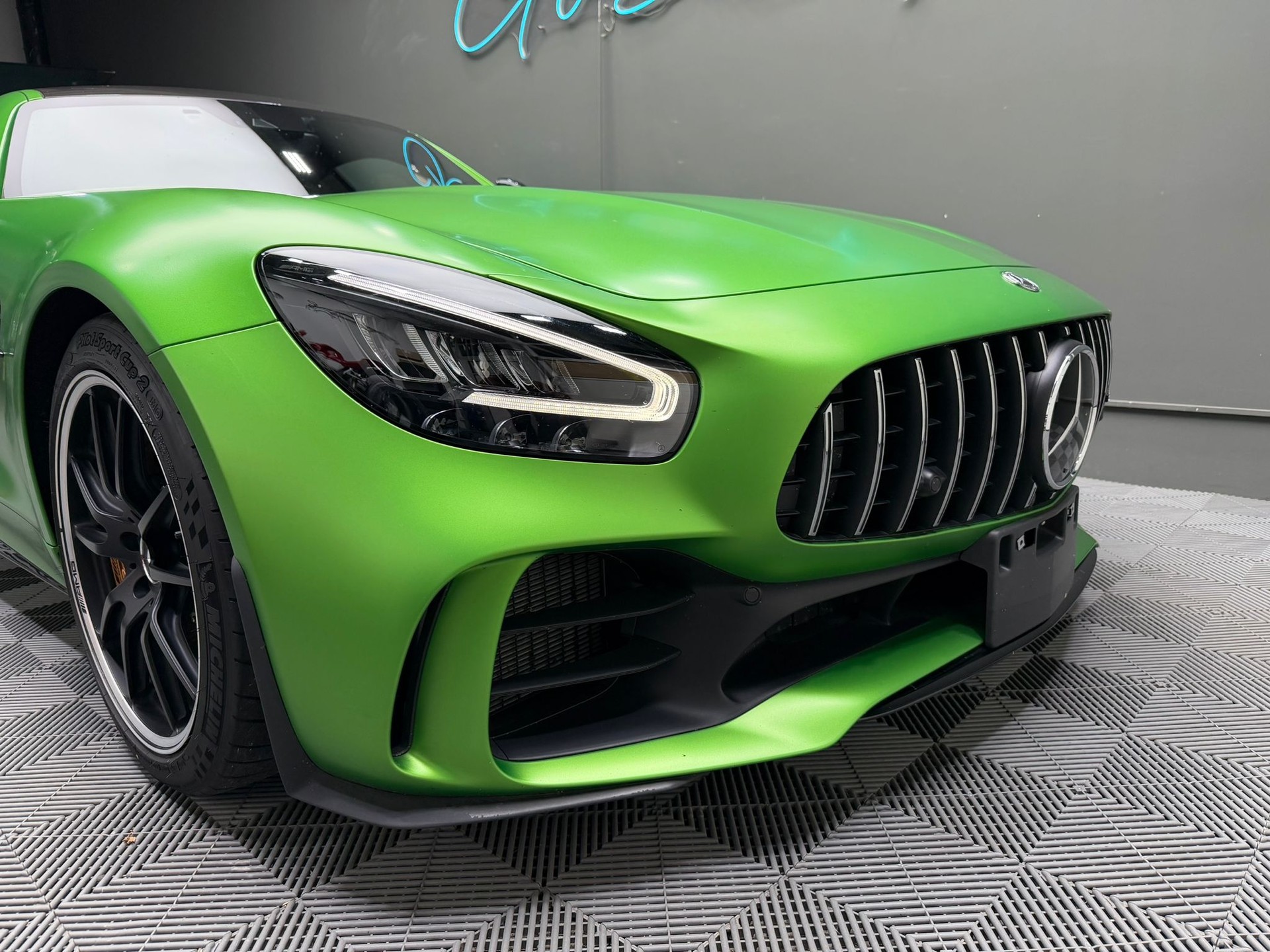 MERCEDES-BENZ AMG GT R Speedshift DCT-image-8
