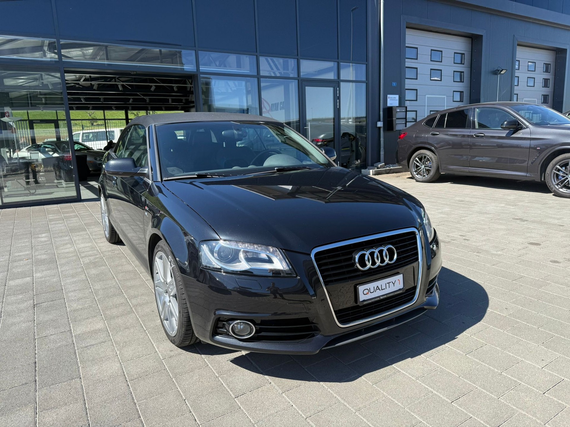 AUDI A3 Cabriolet 1.8 TFSI Ambition-showroom-element-3