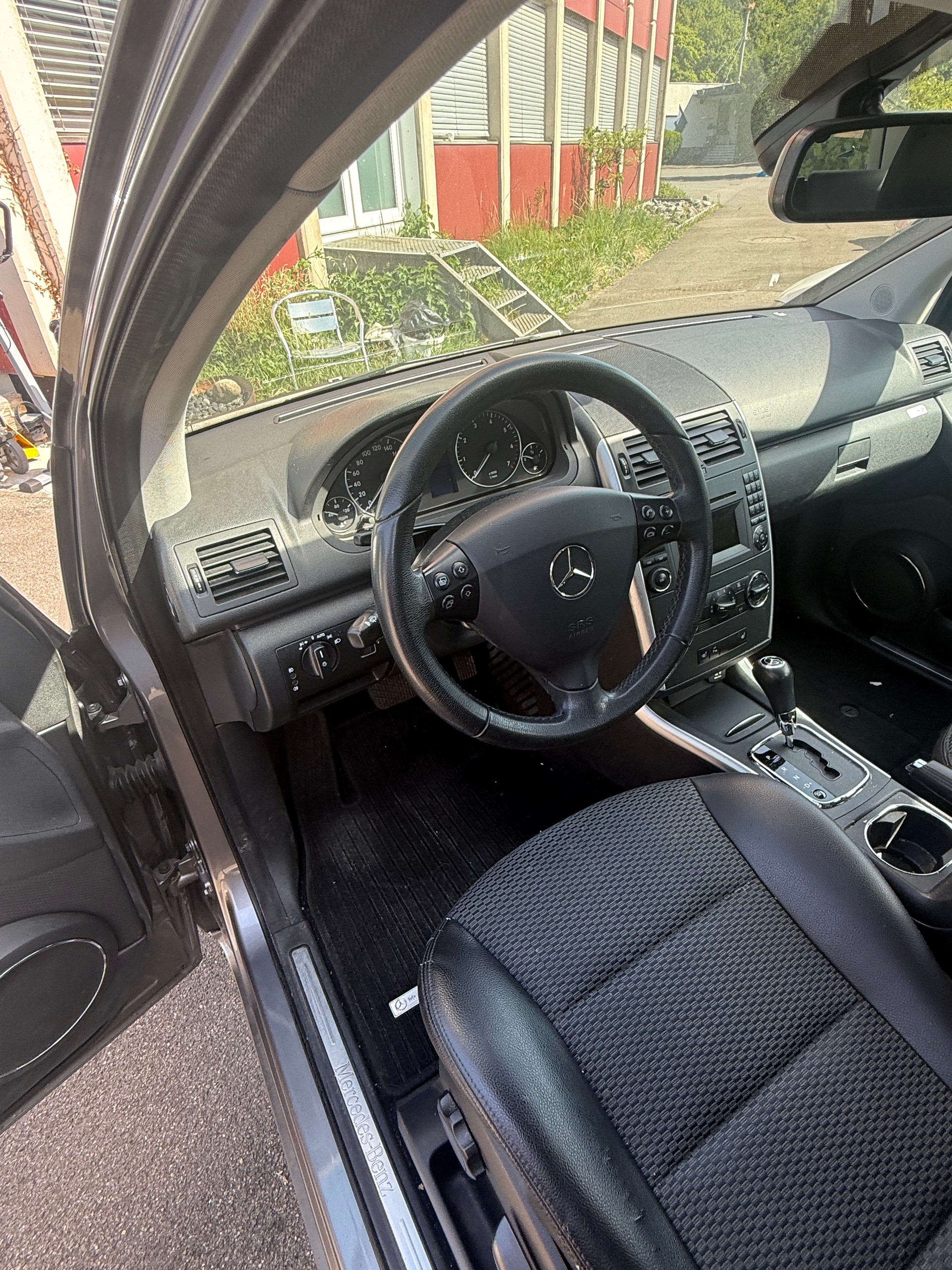 MERCEDES-BENZ A 180 (170) Avantgarde Autotronic-image-11