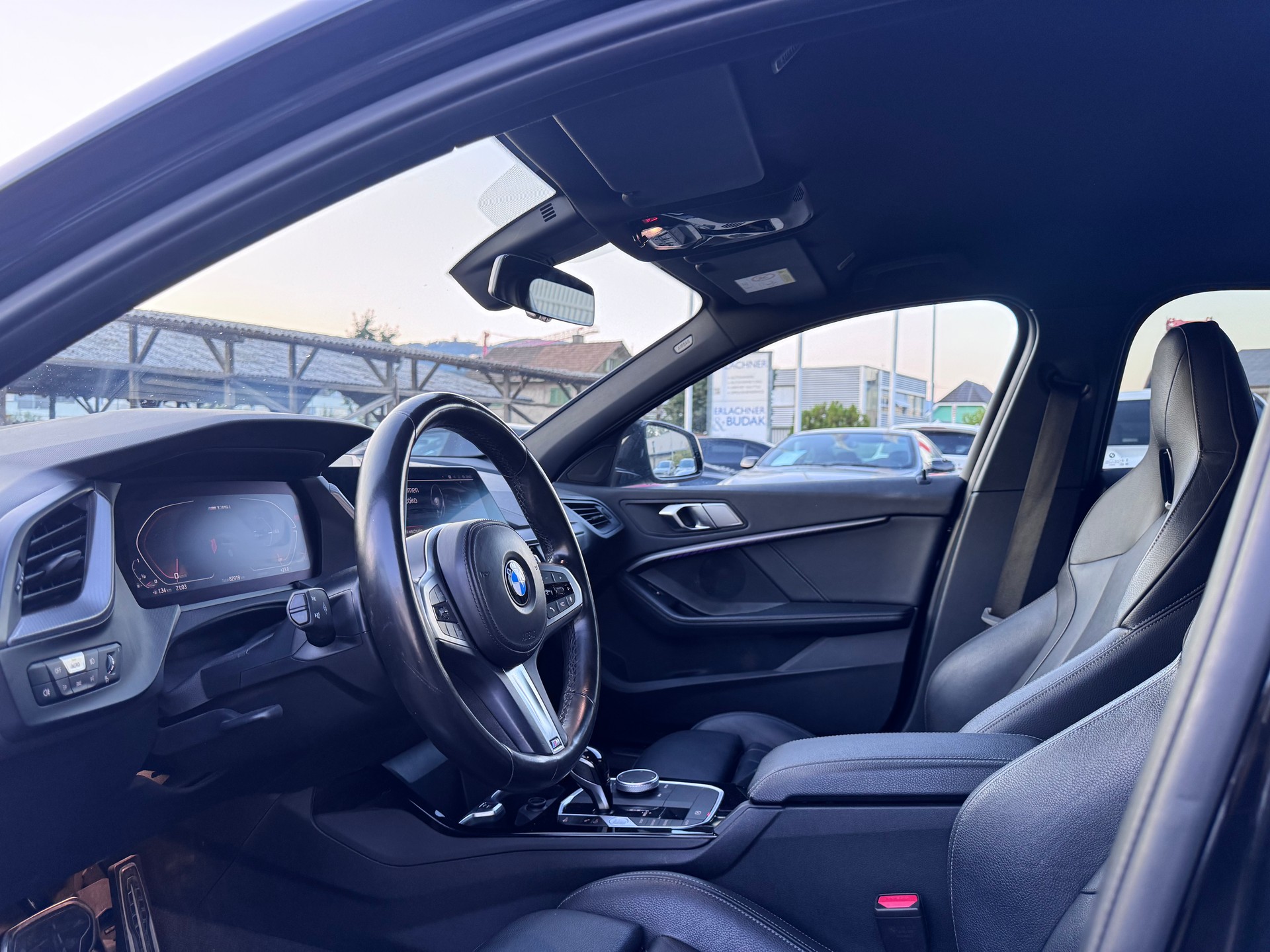 BMW M135i xDrive M Sport Pro Steptronic-image-11