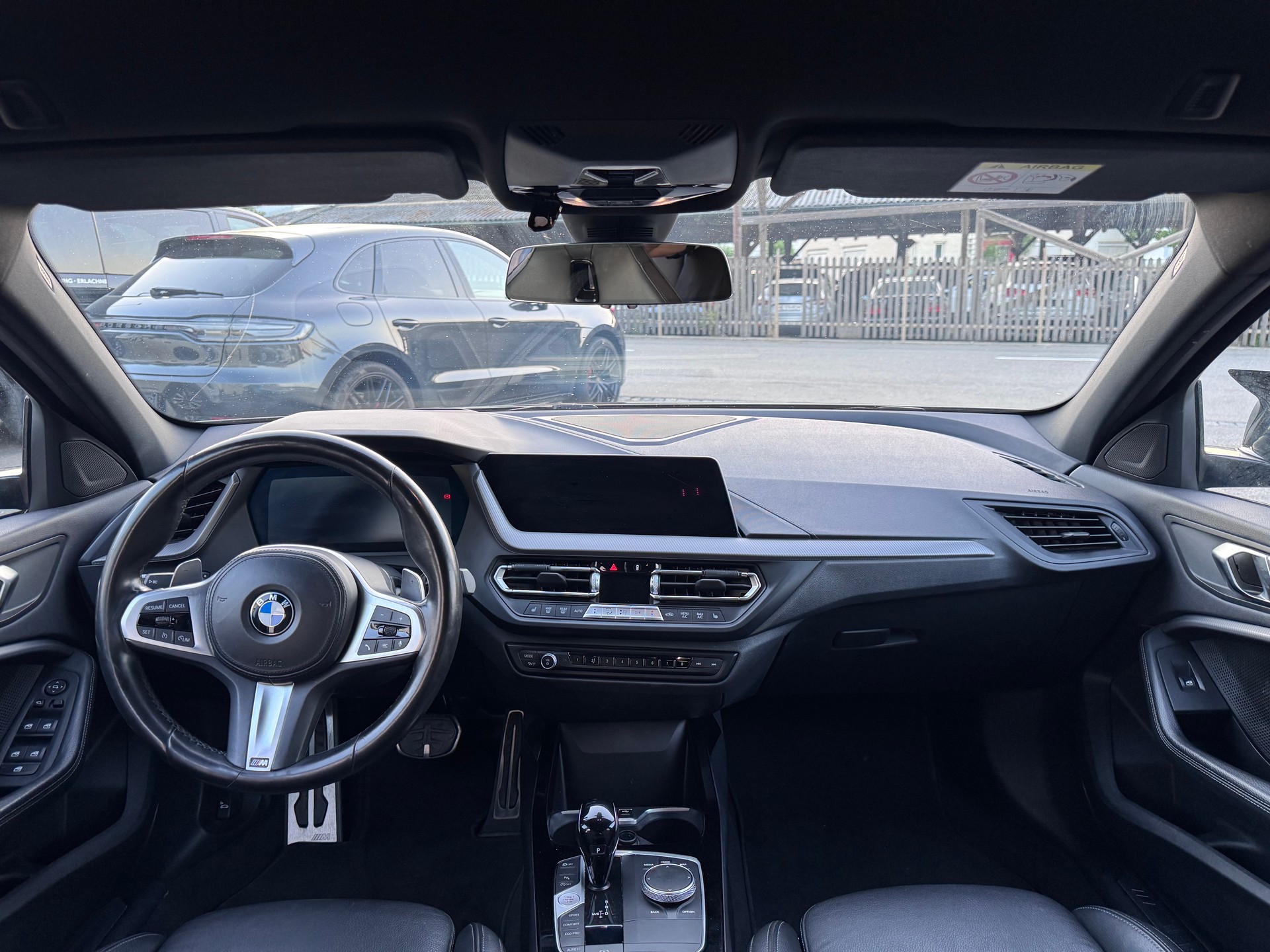 BMW M135i xDrive M Sport Pro Steptronic-image-9