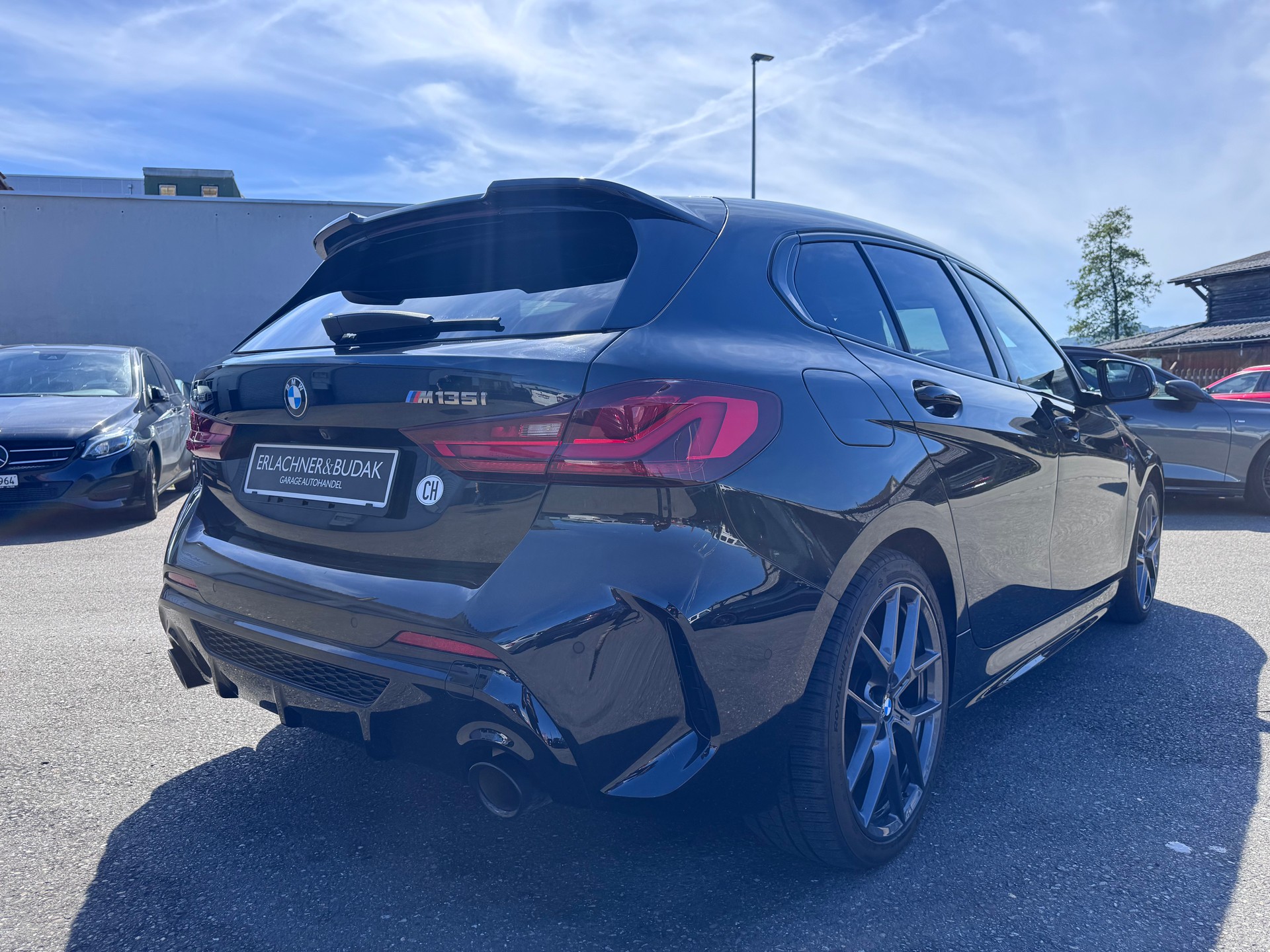 BMW M135i xDrive Steptronic-image-4