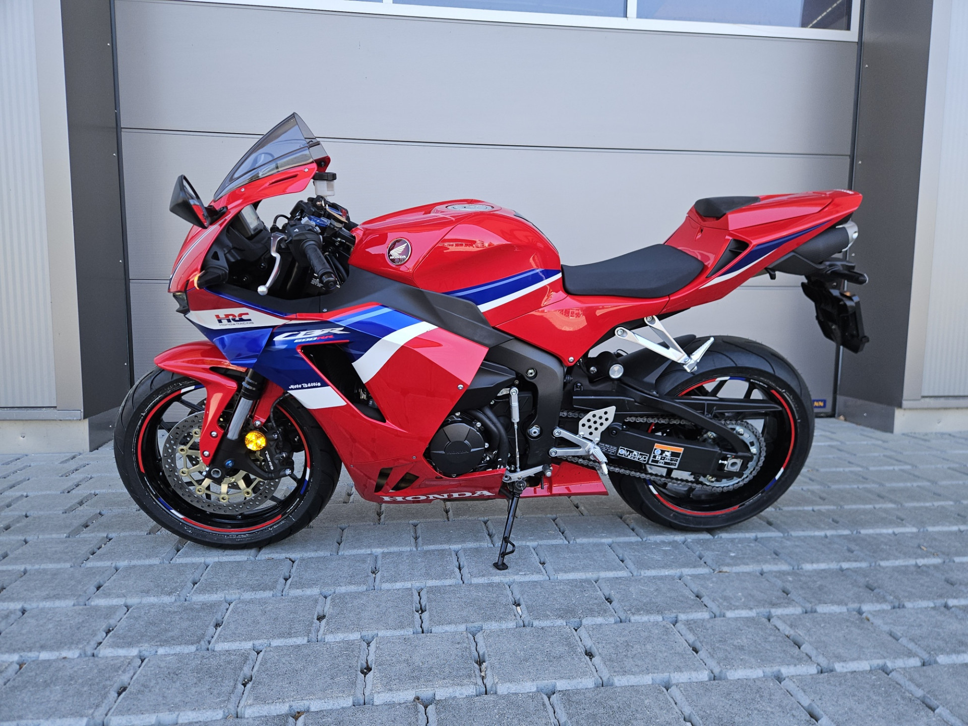 HONDA CBR 600 RR-showroom-element-2