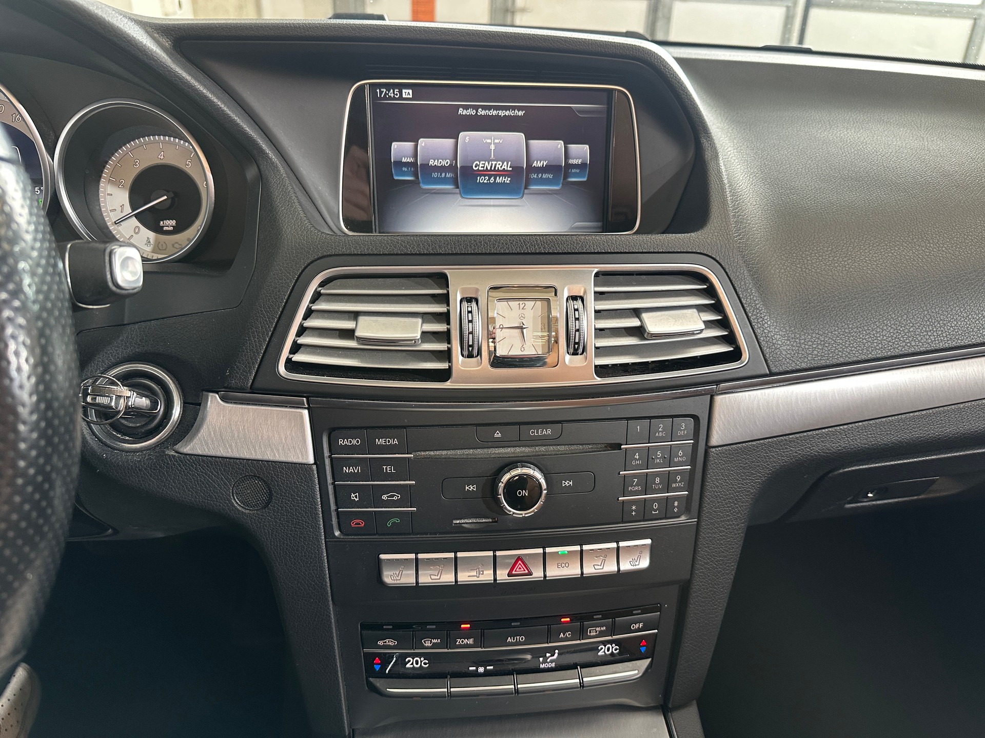 MERCEDES-BENZ E 400 7G-Tronic-image-11