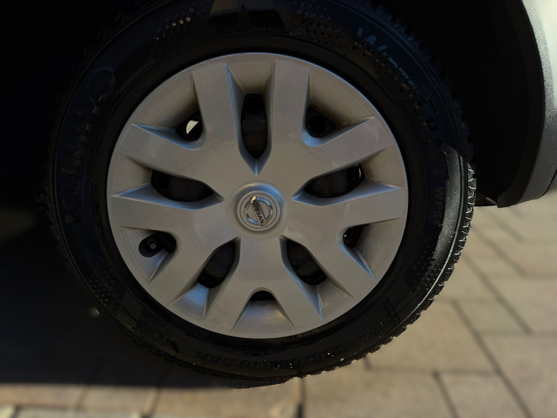 NISSAN QASHQAI-image-12