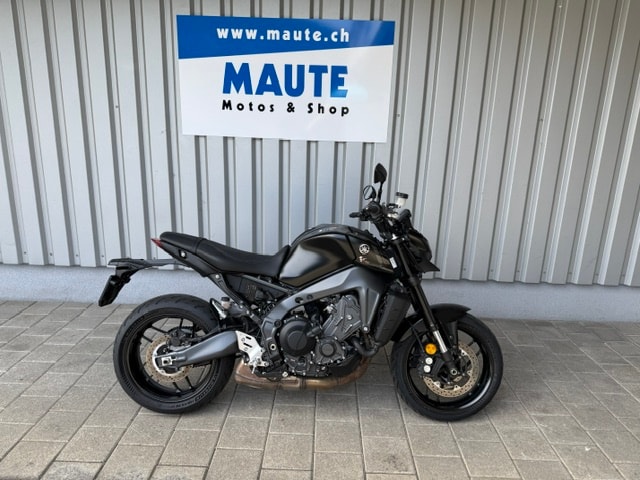 YAMAHA MT-09