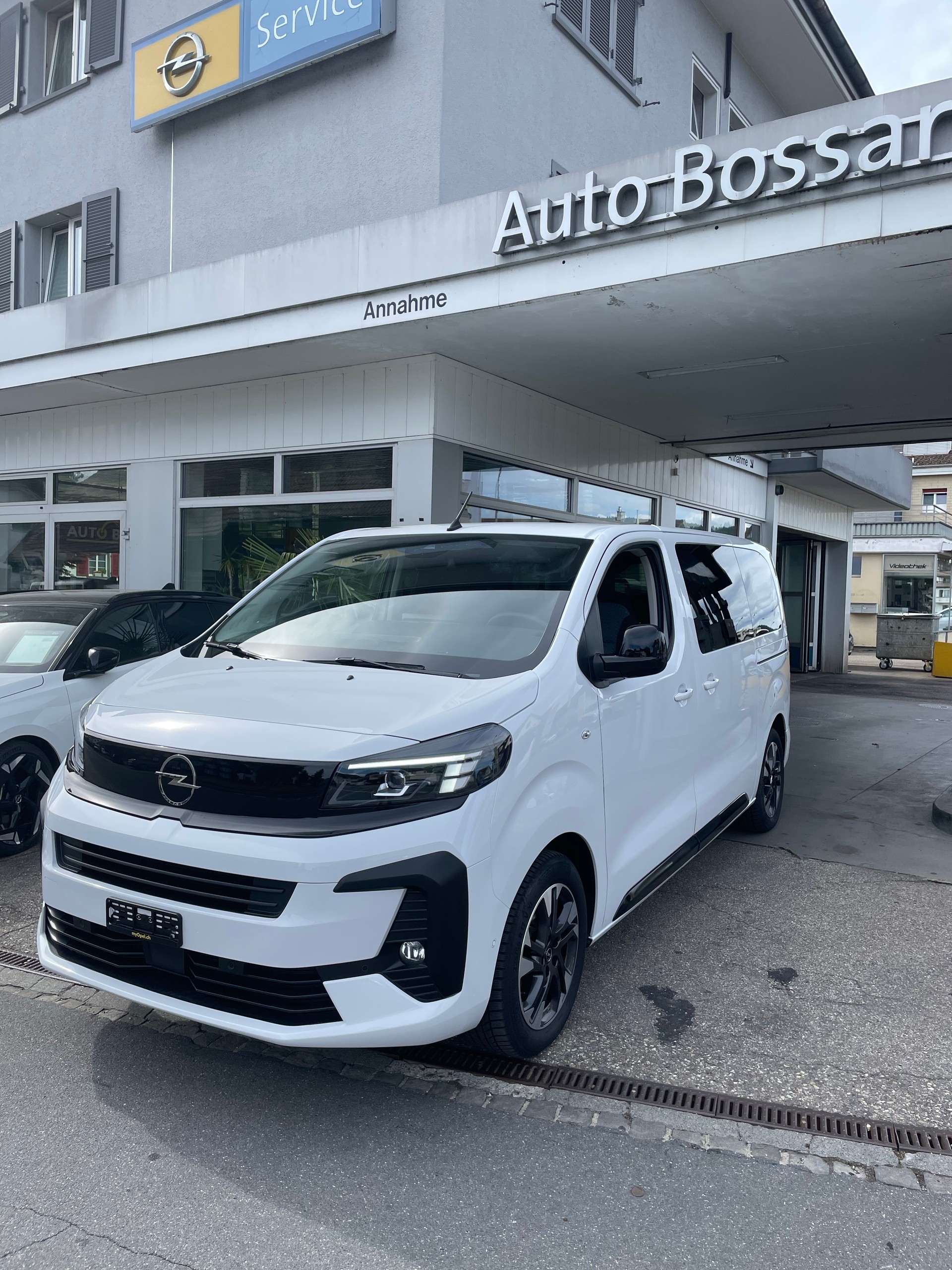 OPEL Zafira 2.0 CDTI L Automatik-image-1