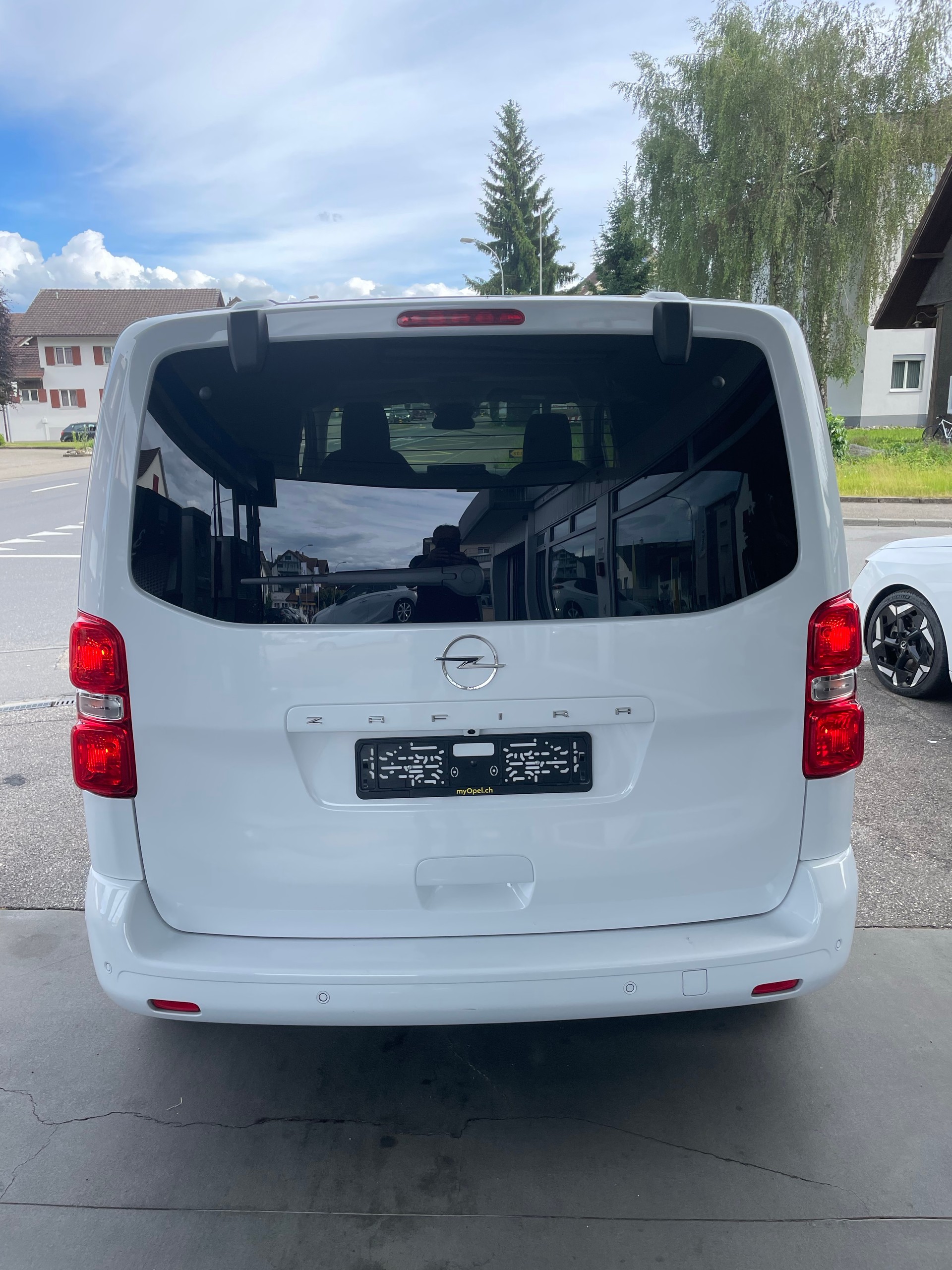 OPEL Zafira 2.0 CDTI L Automatik-image-3