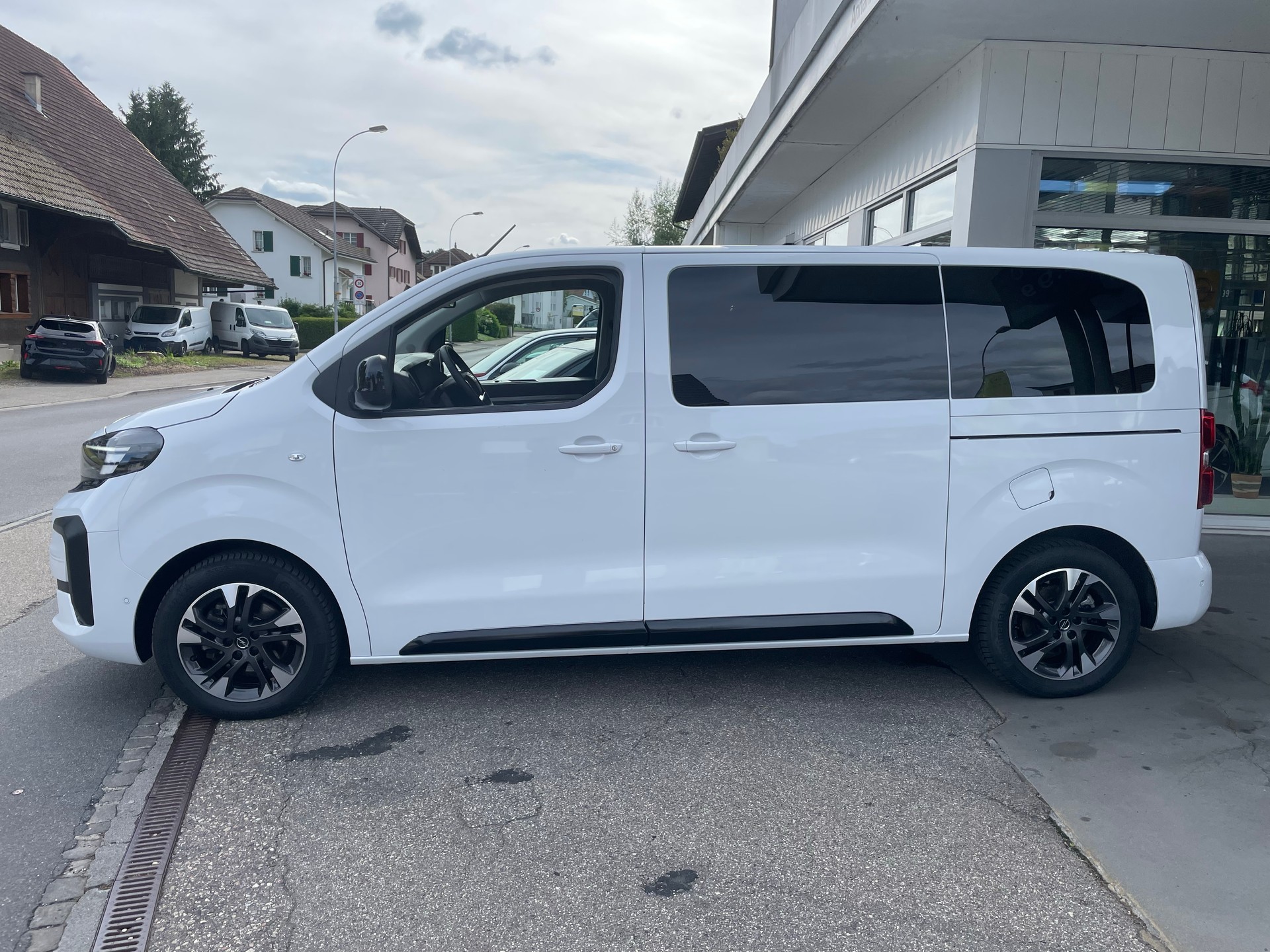 OPEL Zafira 2.0 CDTI L Automatik-image-2