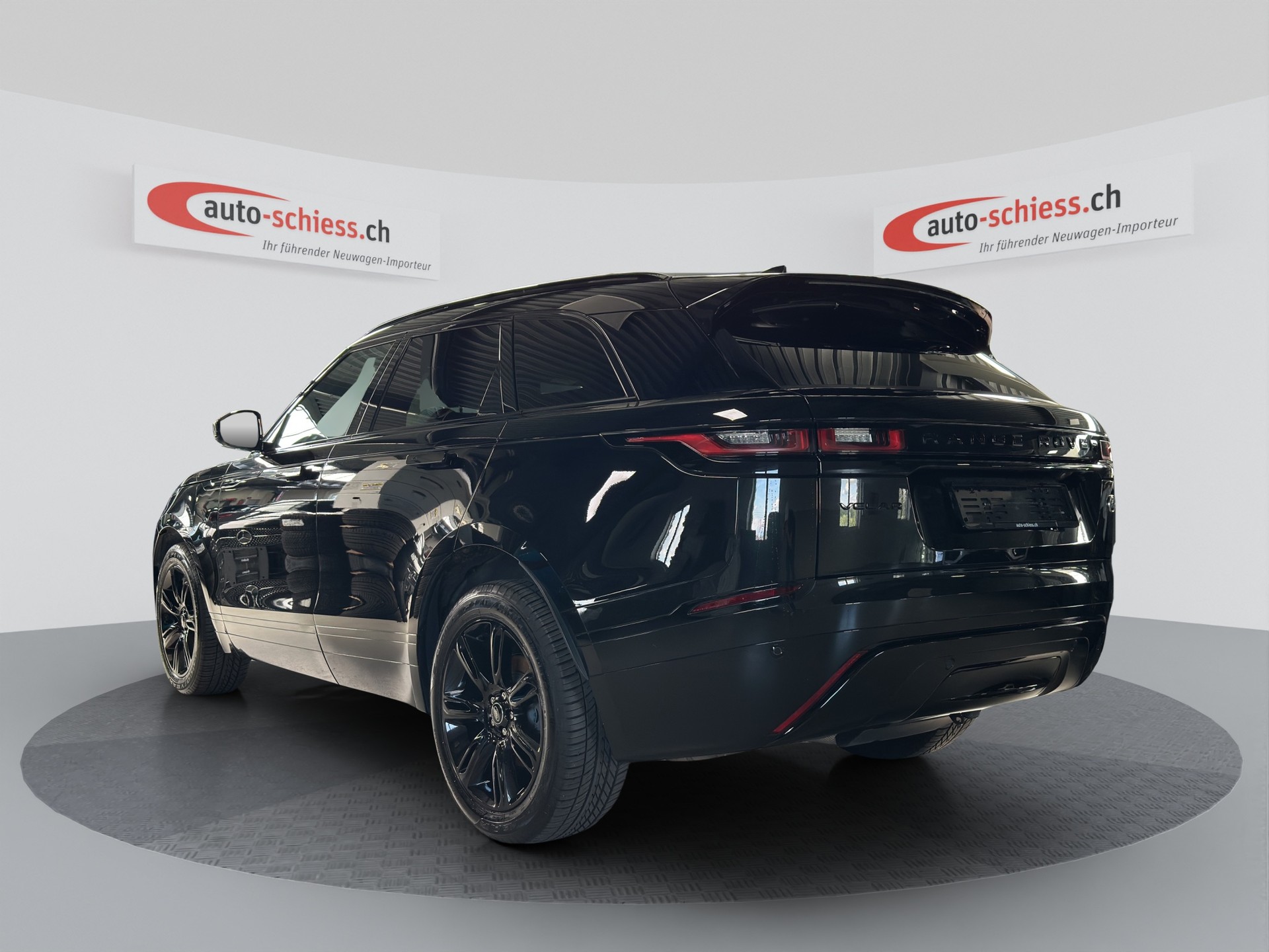 LAND ROVER Range Rover Velar R-Dynamic D 200 SE Automatic-image-2