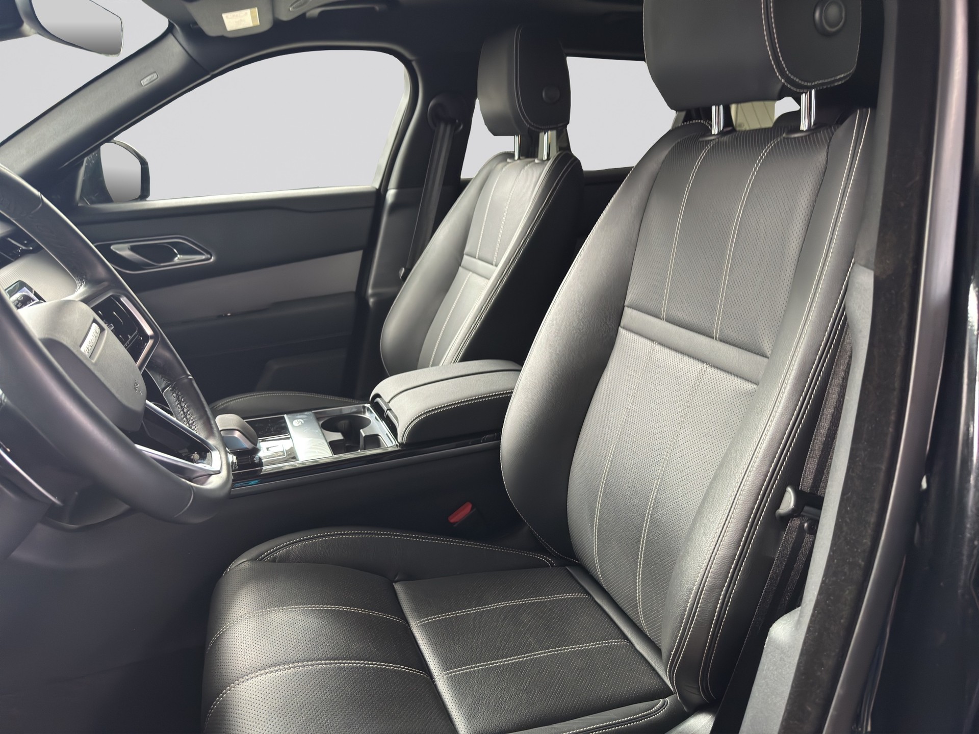 LAND ROVER Range Rover Velar R-Dynamic D 200 SE Automatic-image-5