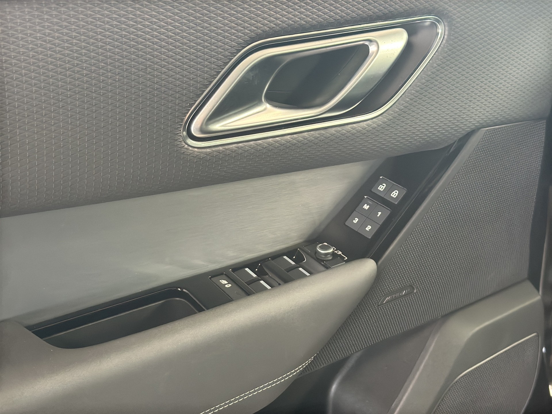 LAND ROVER Range Rover Velar R-Dynamic D 200 SE Automatic-image-8
