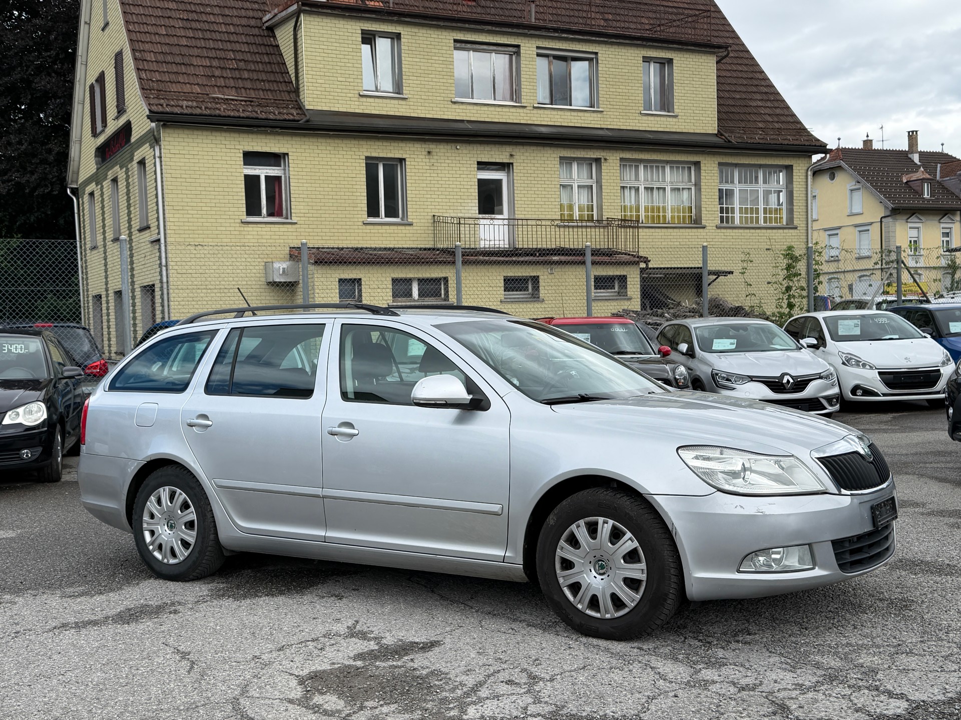 SKODA Octavia Combi 2.0 TDI Arosa 4x4-image-1