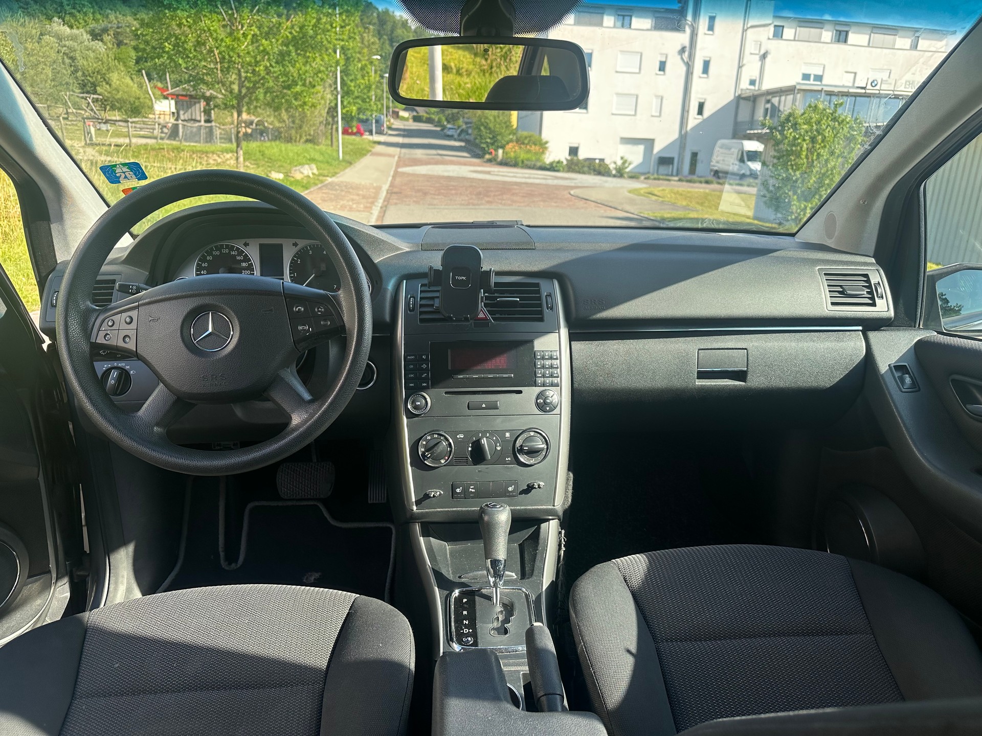 MERCEDES-BENZ B 200-image-4