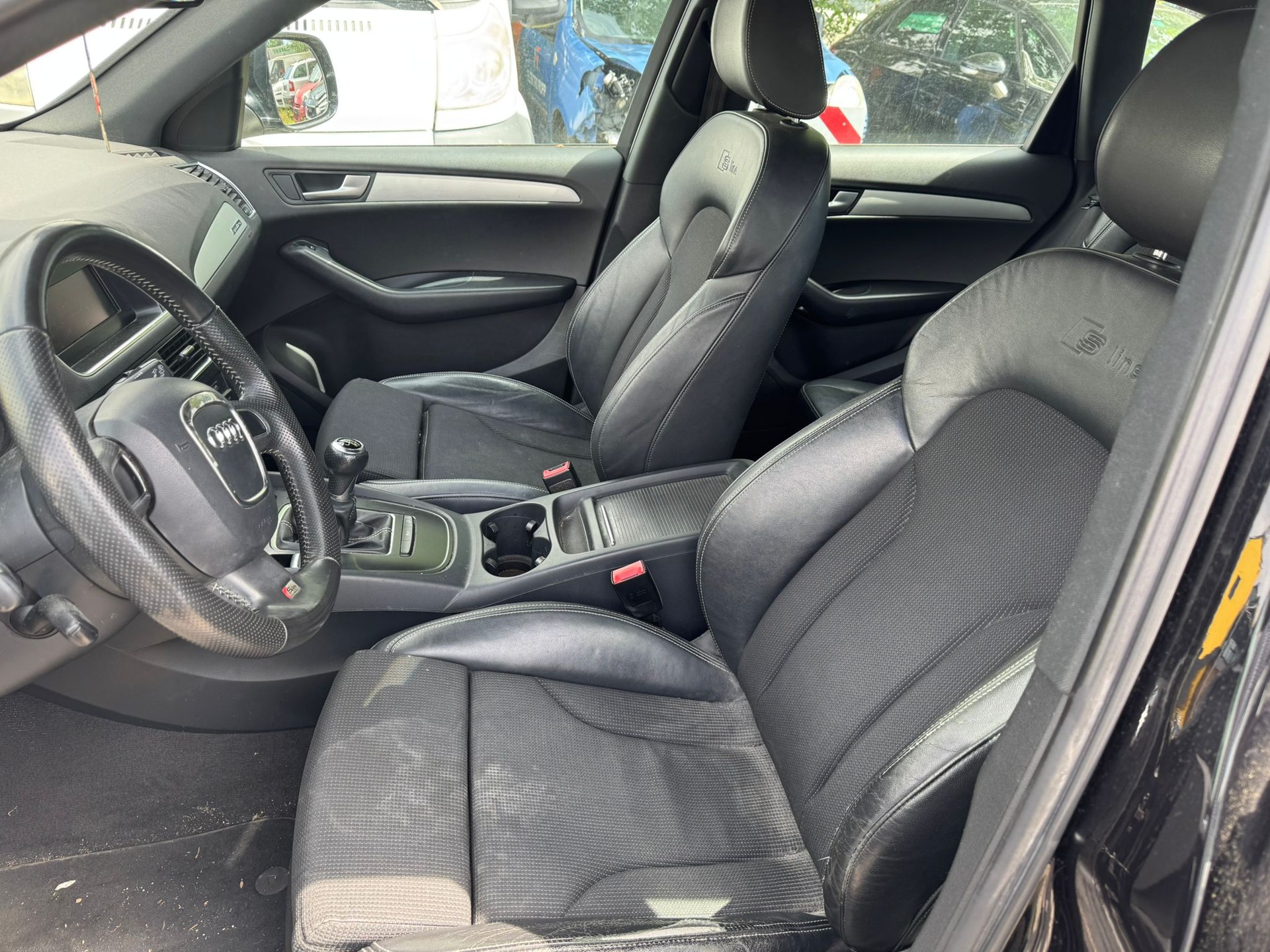 AUDI Q5 2.0 TDI quattro S Line-image-9