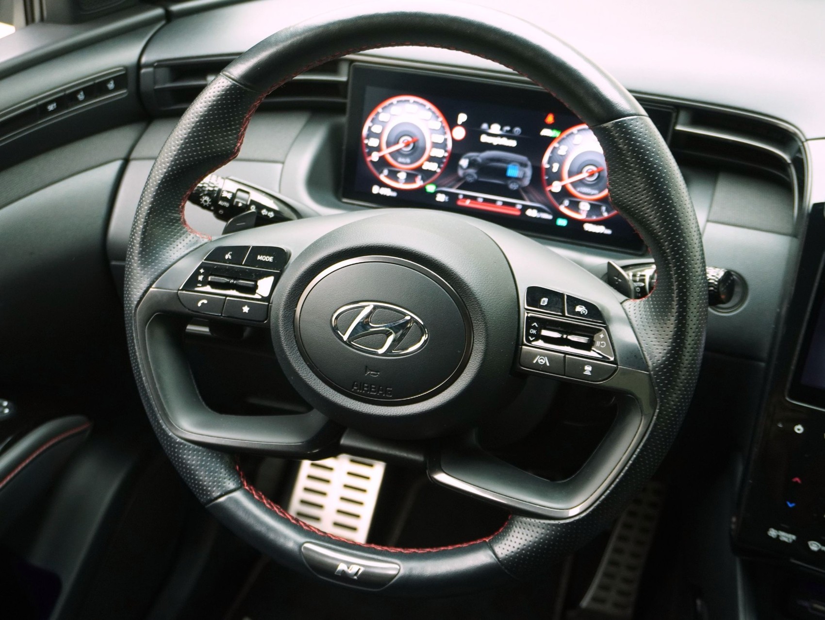 HYUNDAI Tucson 1.6 T-GDi PHEV N-Line LUX.pack 4WD-image-11